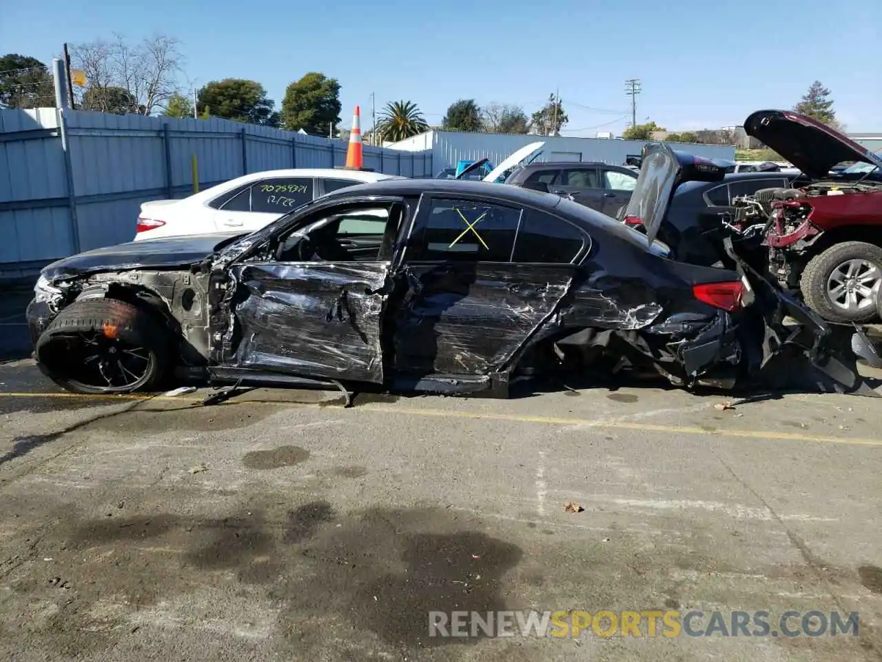 9 Photograph of a damaged car WBSJF0C50KB447230 BMW M5 2019