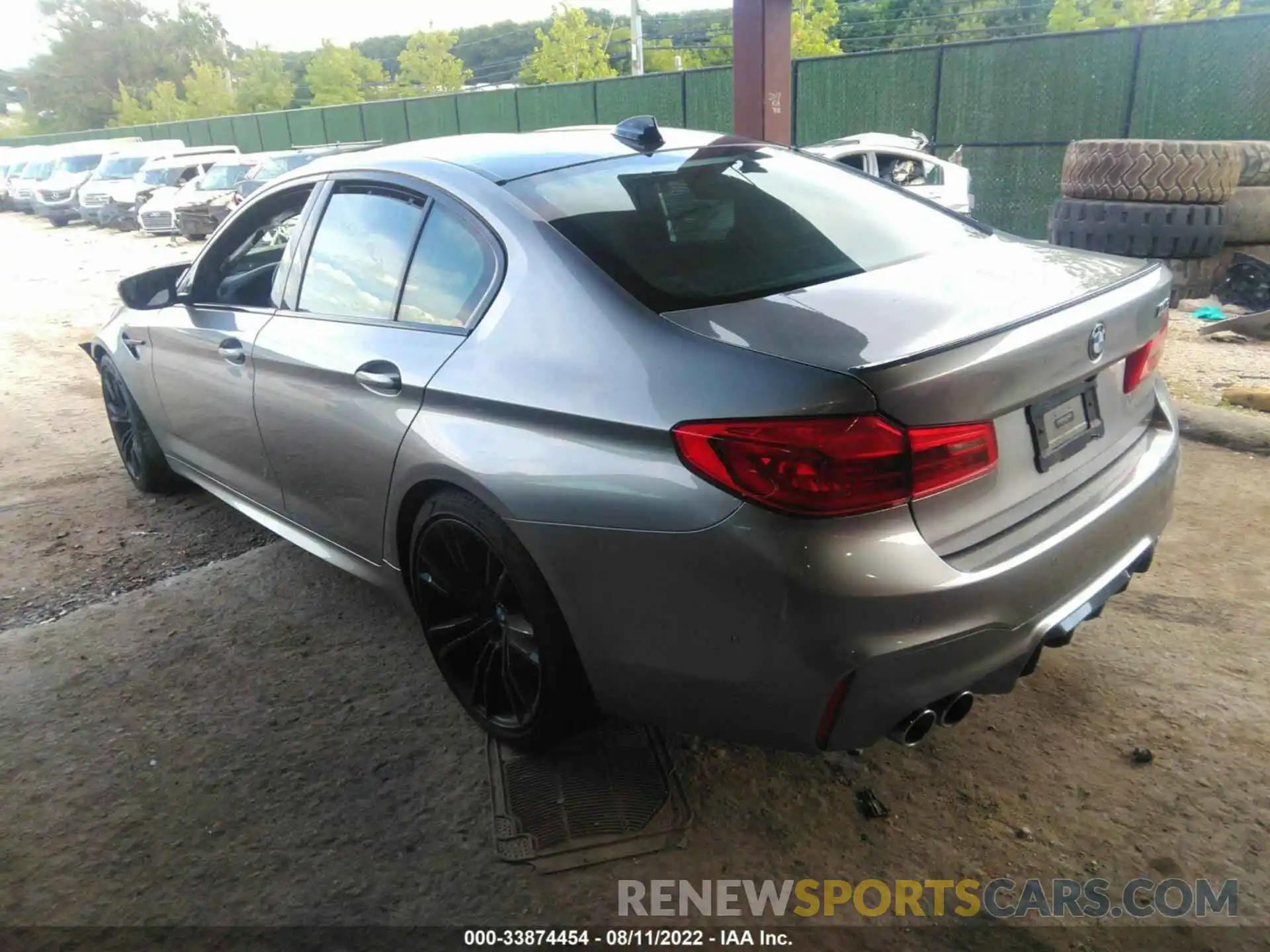 3 Photograph of a damaged car WBSJF0C51KB284913 BMW M5 2019