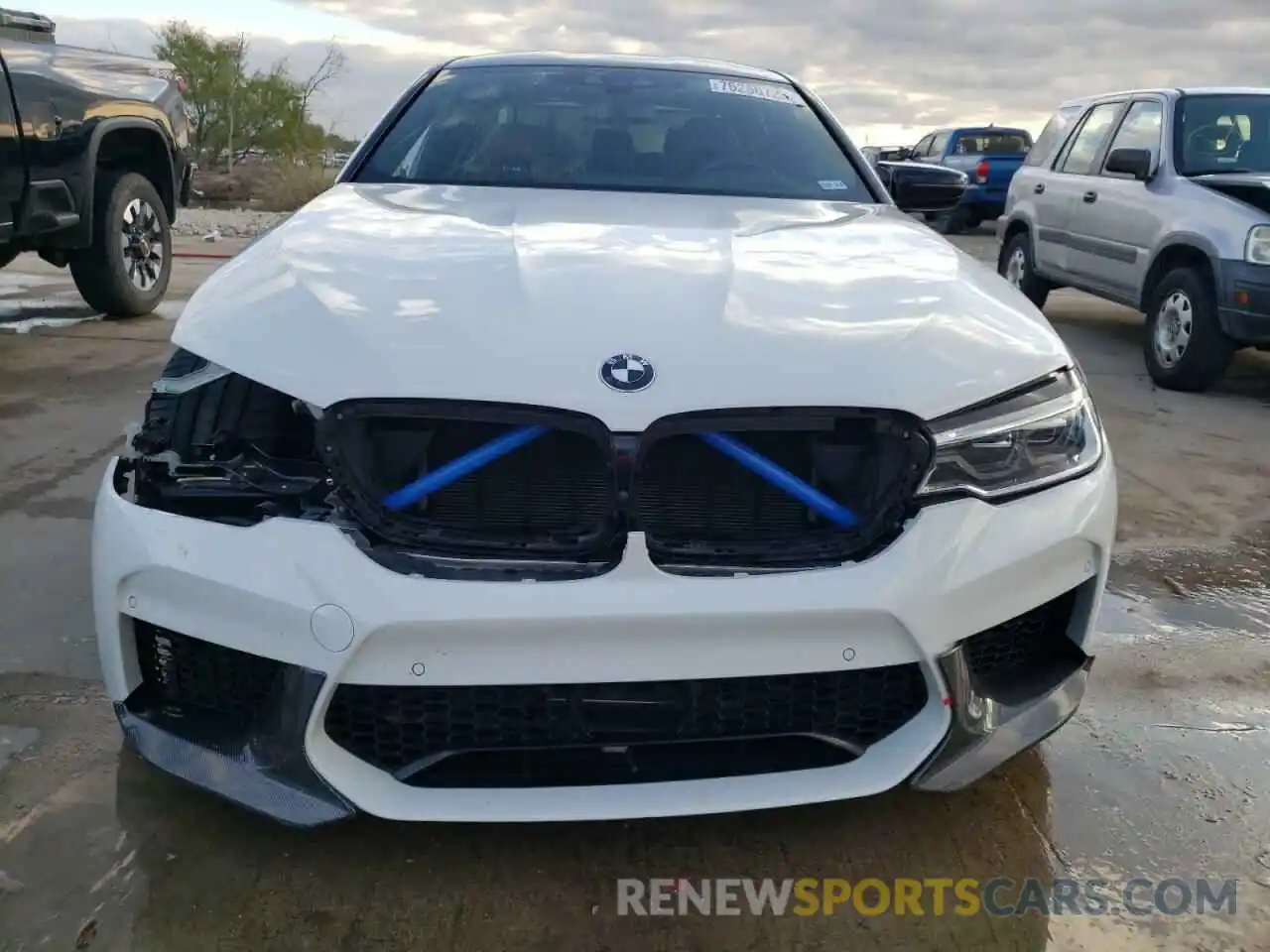 5 Photograph of a damaged car WBSJF0C52KB285536 BMW M5 2019