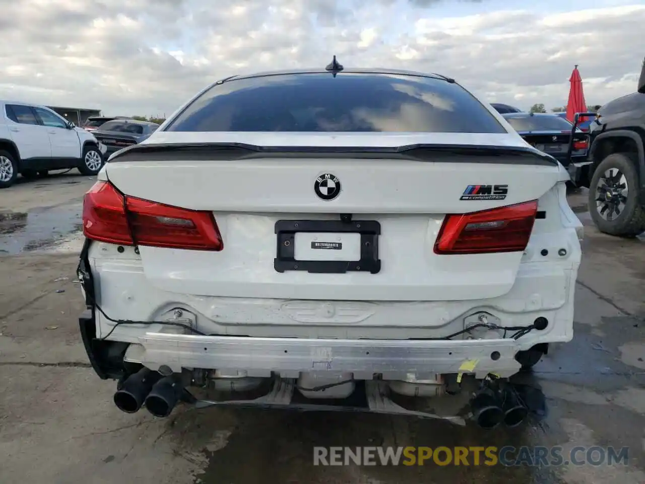 6 Photograph of a damaged car WBSJF0C52KB285536 BMW M5 2019