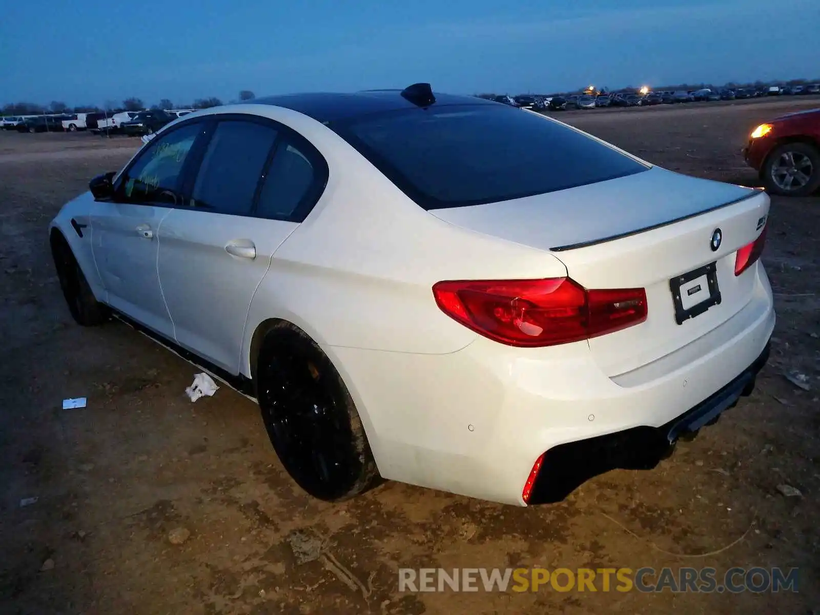 3 Photograph of a damaged car WBSJF0C52KB285942 BMW M5 2019