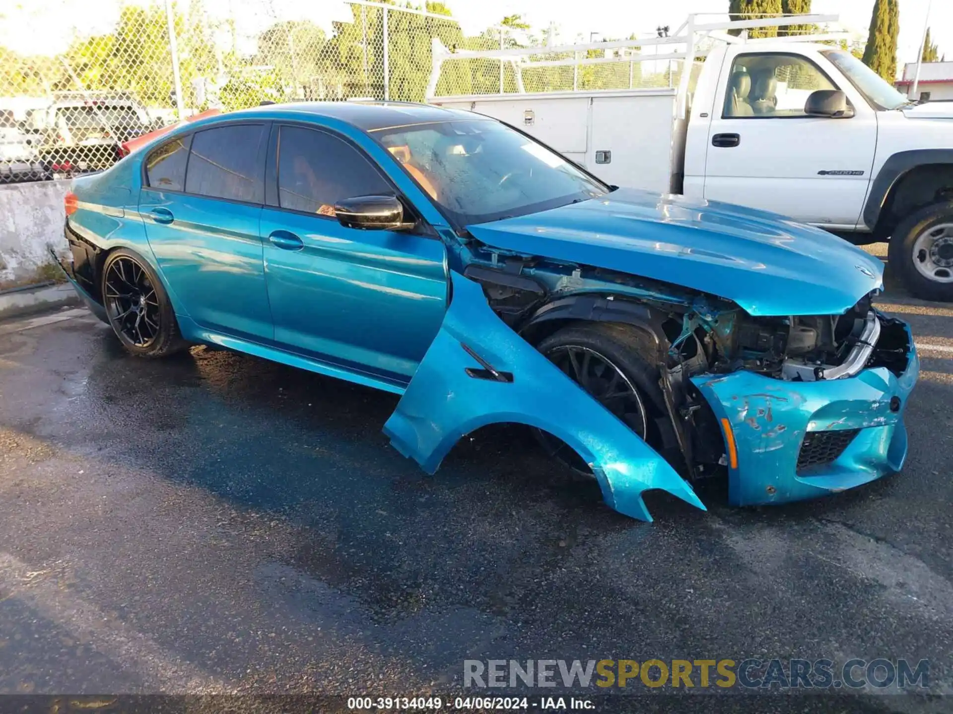 14 Фотография поврежденного автомобиля WBSJF0C52KB447231 BMW M5 2019