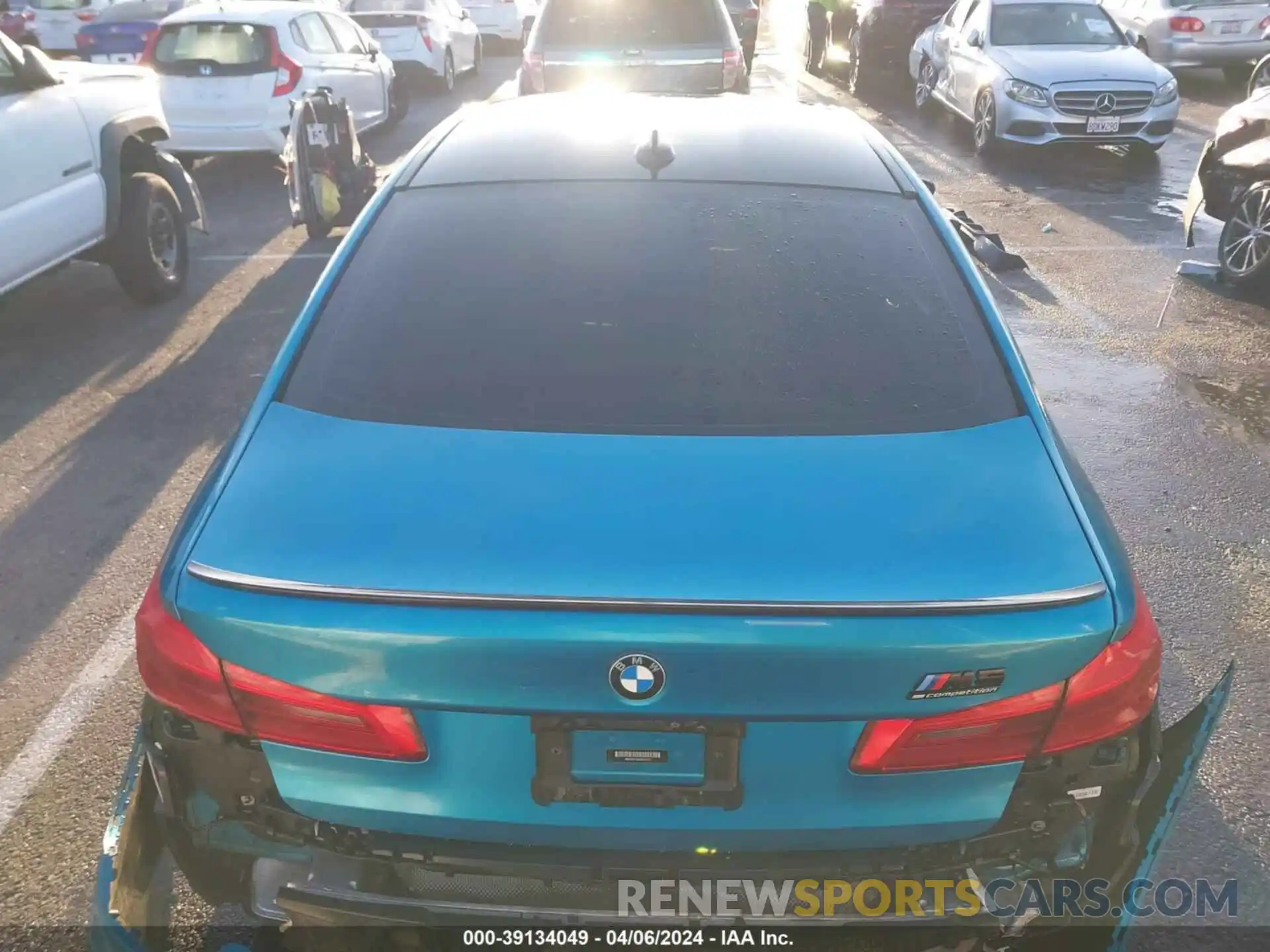 17 Photograph of a damaged car WBSJF0C52KB447231 BMW M5 2019