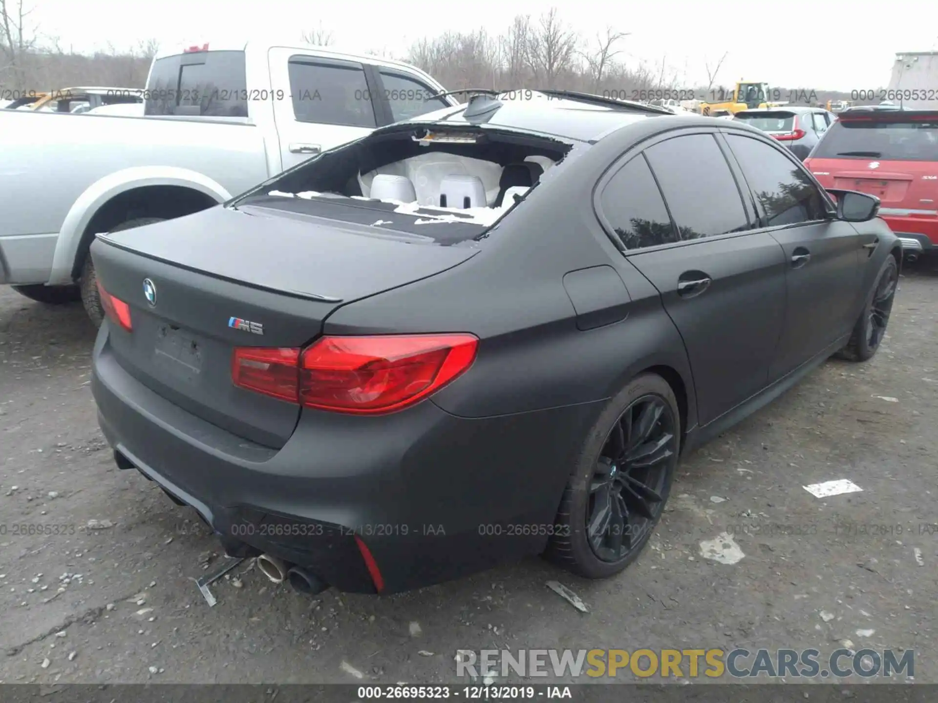 4 Photograph of a damaged car WBSJF0C53KB447951 BMW M5 2019