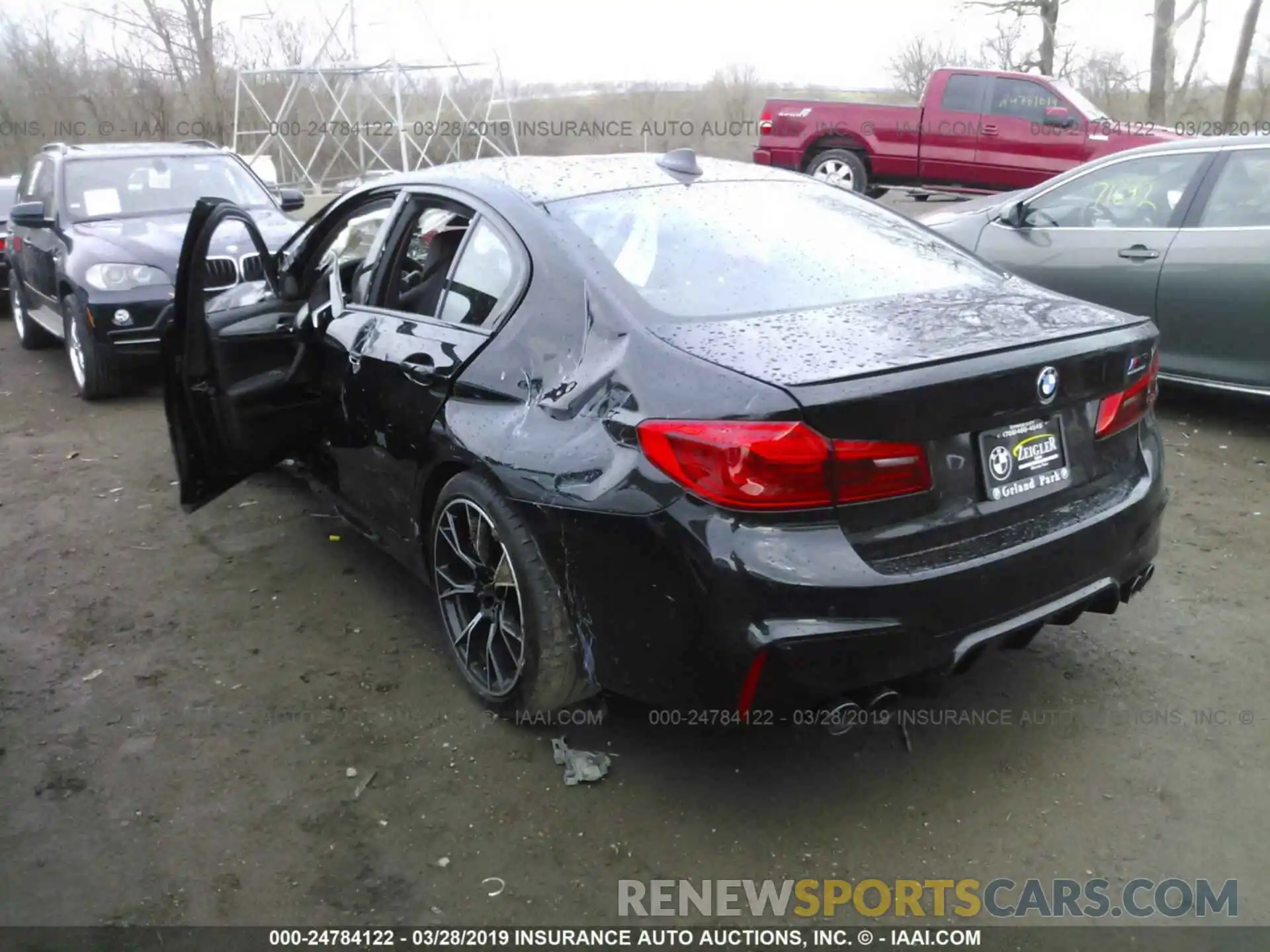 3 Photograph of a damaged car WBSJF0C54KB284162 BMW M5 2019