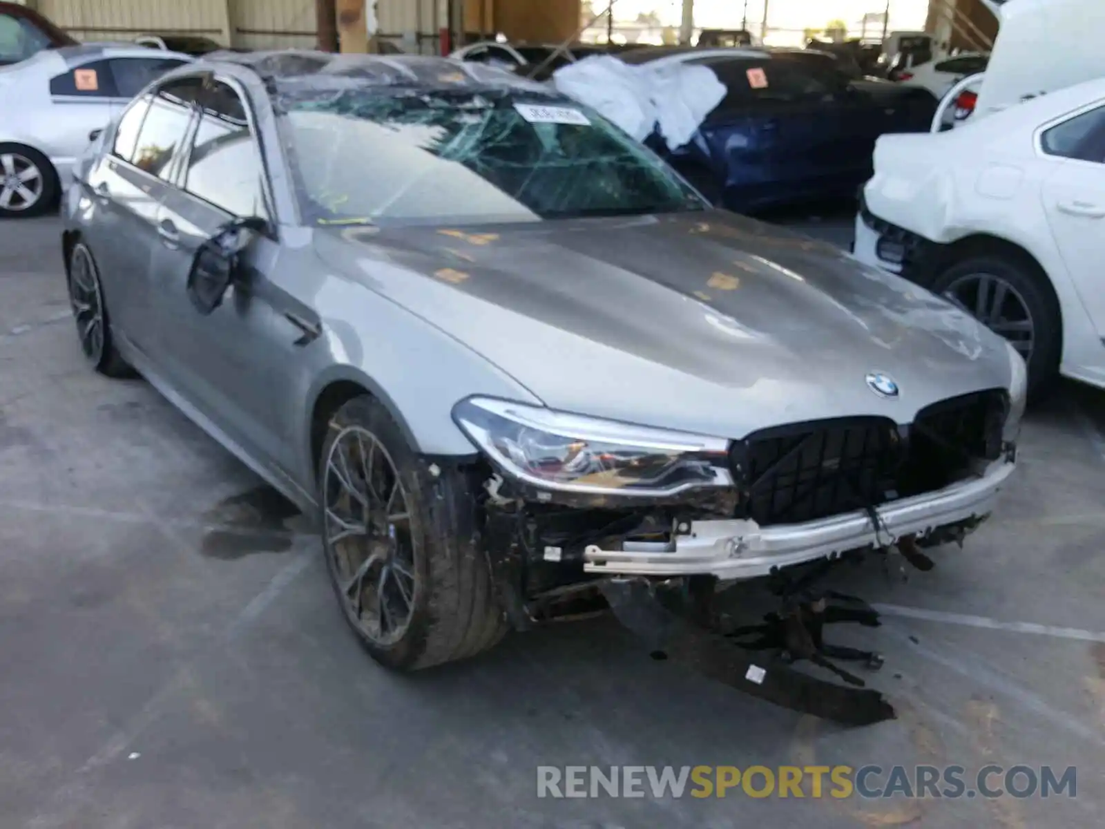 1 Фотография поврежденного автомобиля WBSJF0C54KB447800 BMW M5 2019