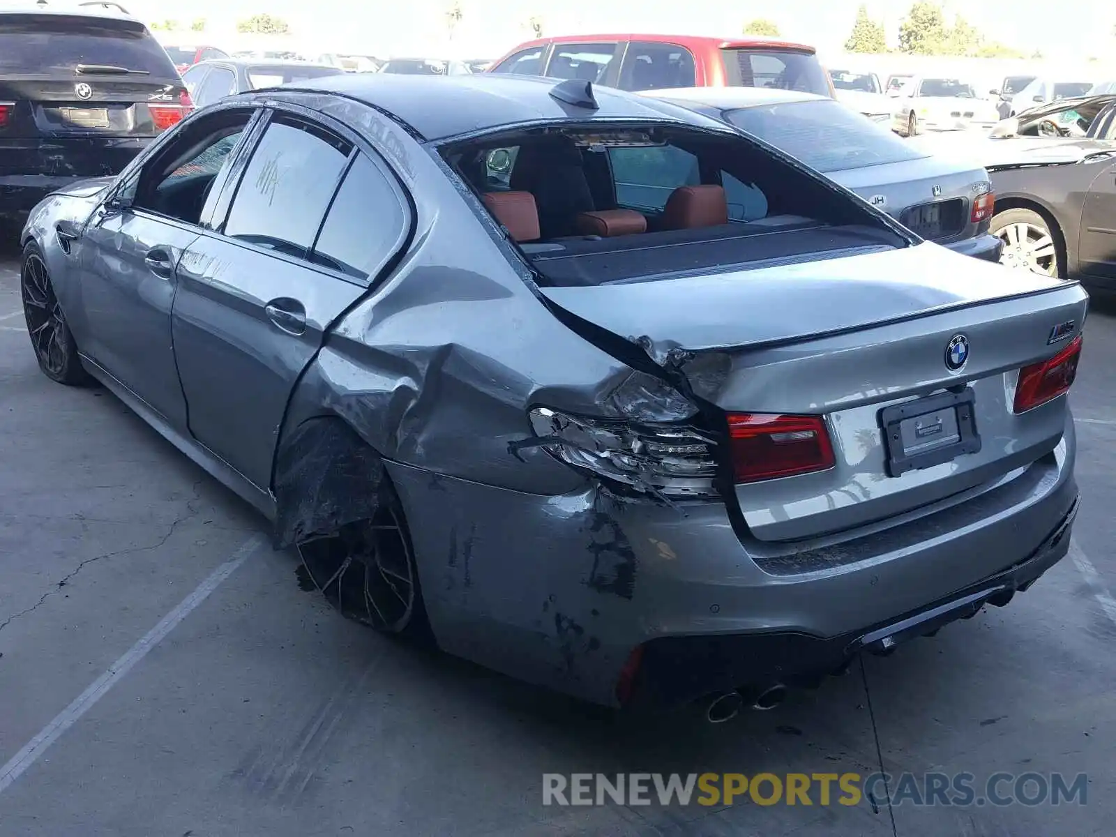 3 Фотография поврежденного автомобиля WBSJF0C54KB447800 BMW M5 2019