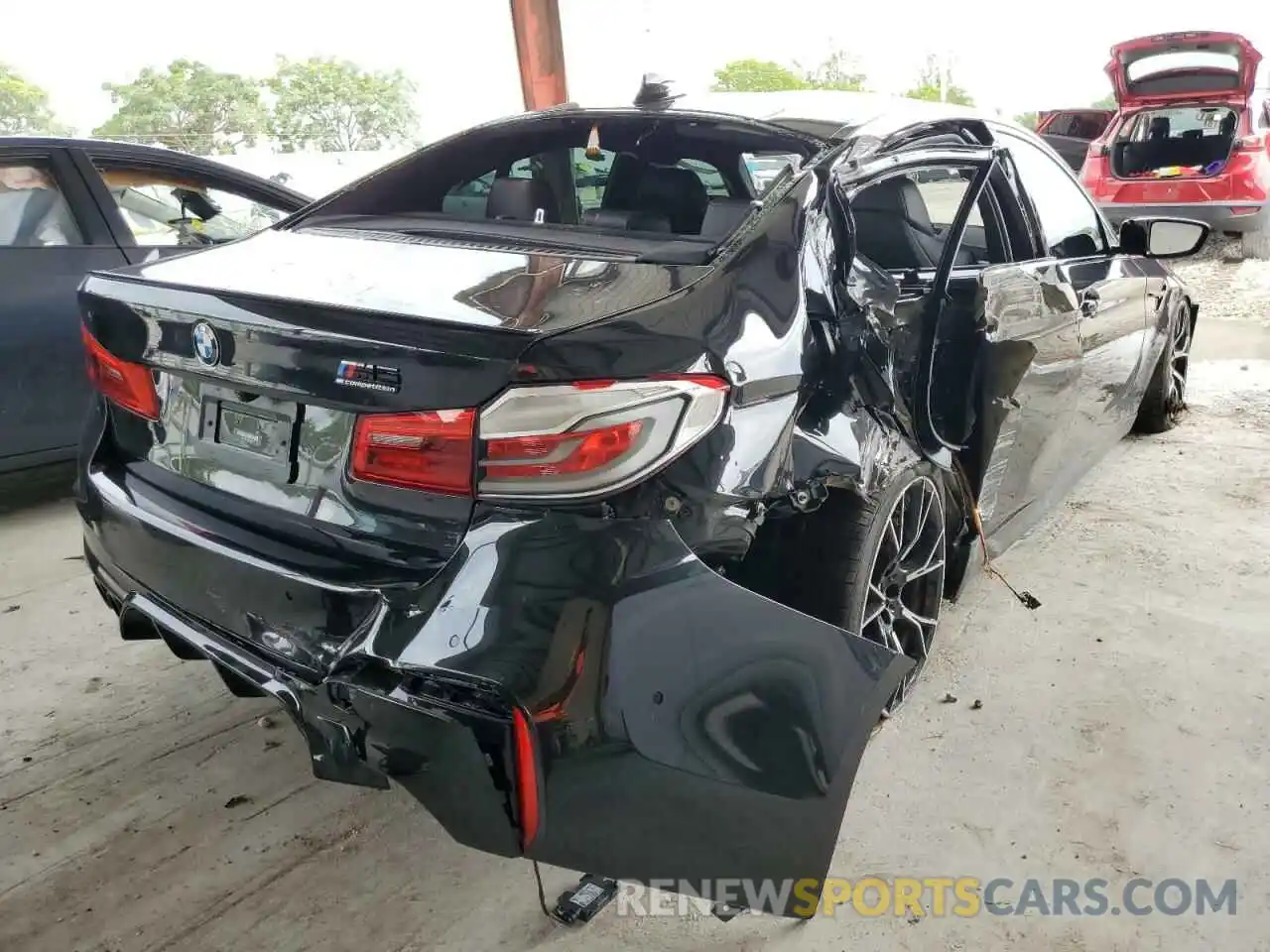 4 Photograph of a damaged car WBSJF0C55KB284154 BMW M5 2019