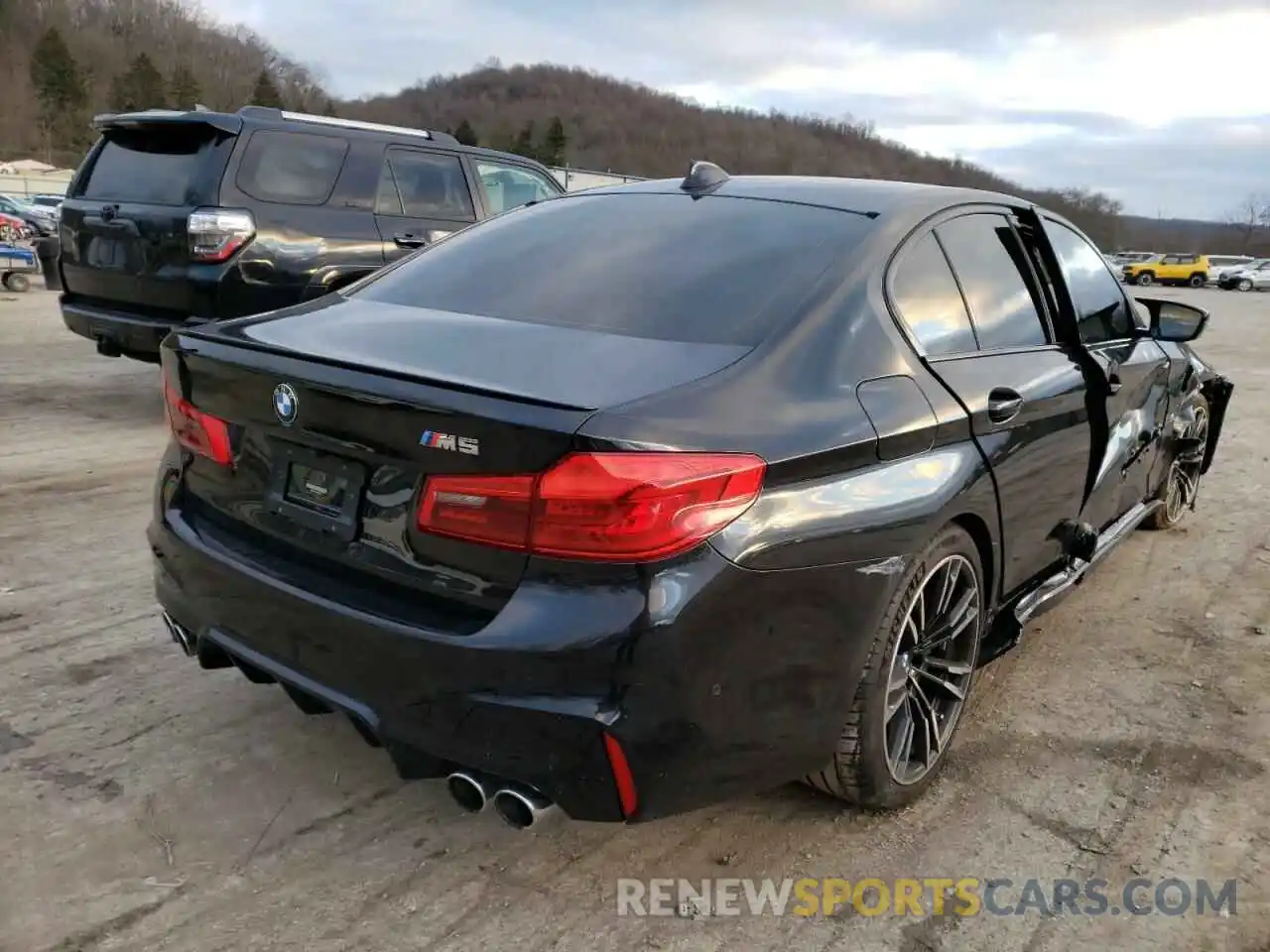 4 Photograph of a damaged car WBSJF0C55KB284333 BMW M5 2019