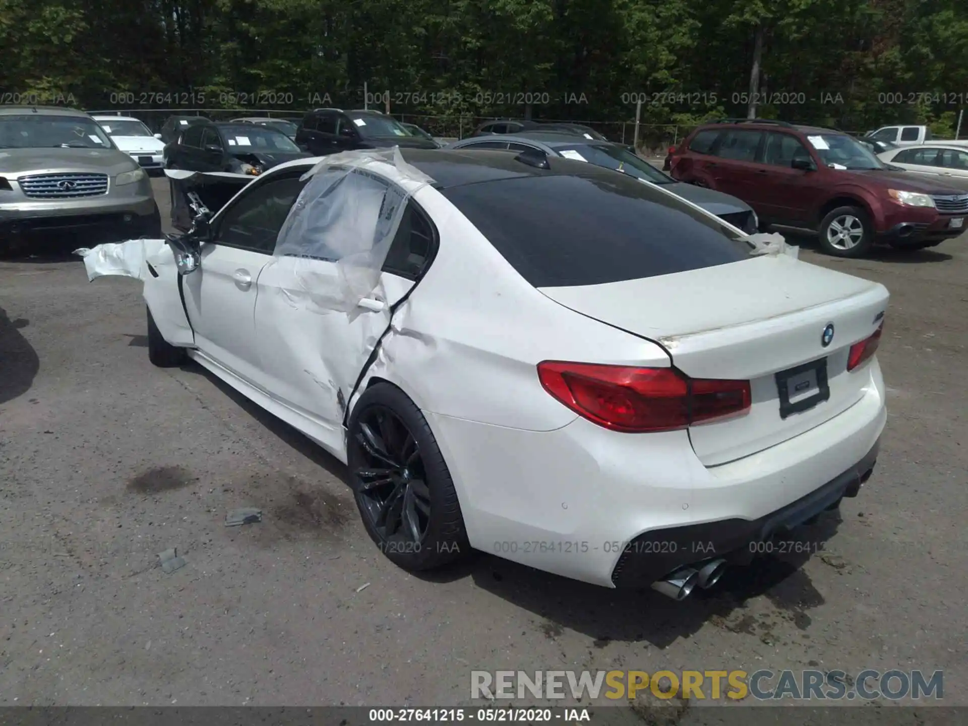 3 Photograph of a damaged car WBSJF0C55KB447496 BMW M5 2019