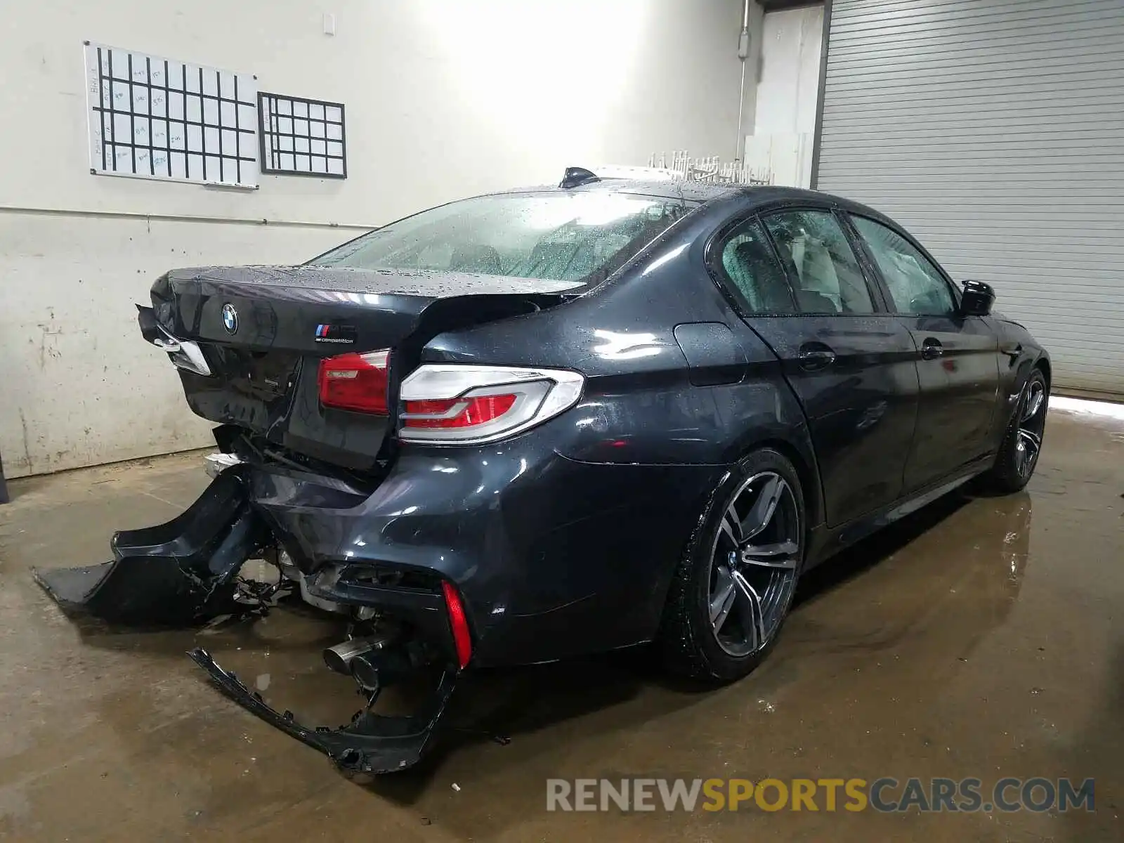 4 Фотография поврежденного автомобиля WBSJF0C55KB448471 BMW M5 2019