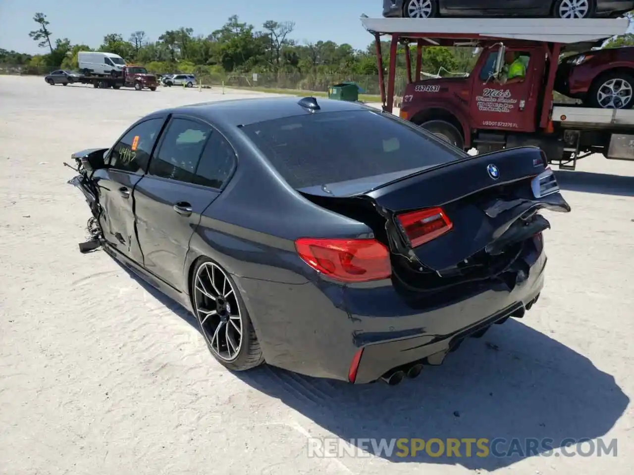 3 Photograph of a damaged car WBSJF0C56KB448012 BMW M5 2019