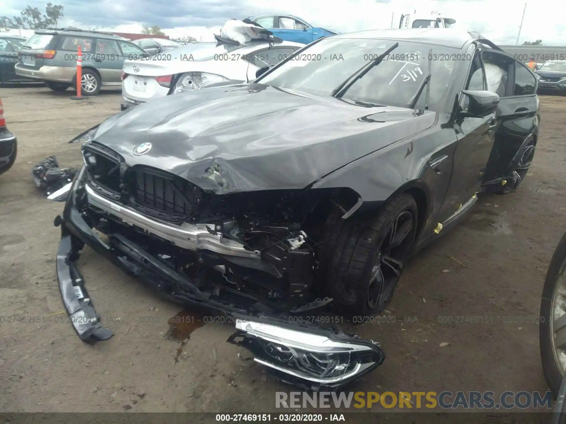 2 Фотография поврежденного автомобиля WBSJF0C56KB448379 BMW M5 2019