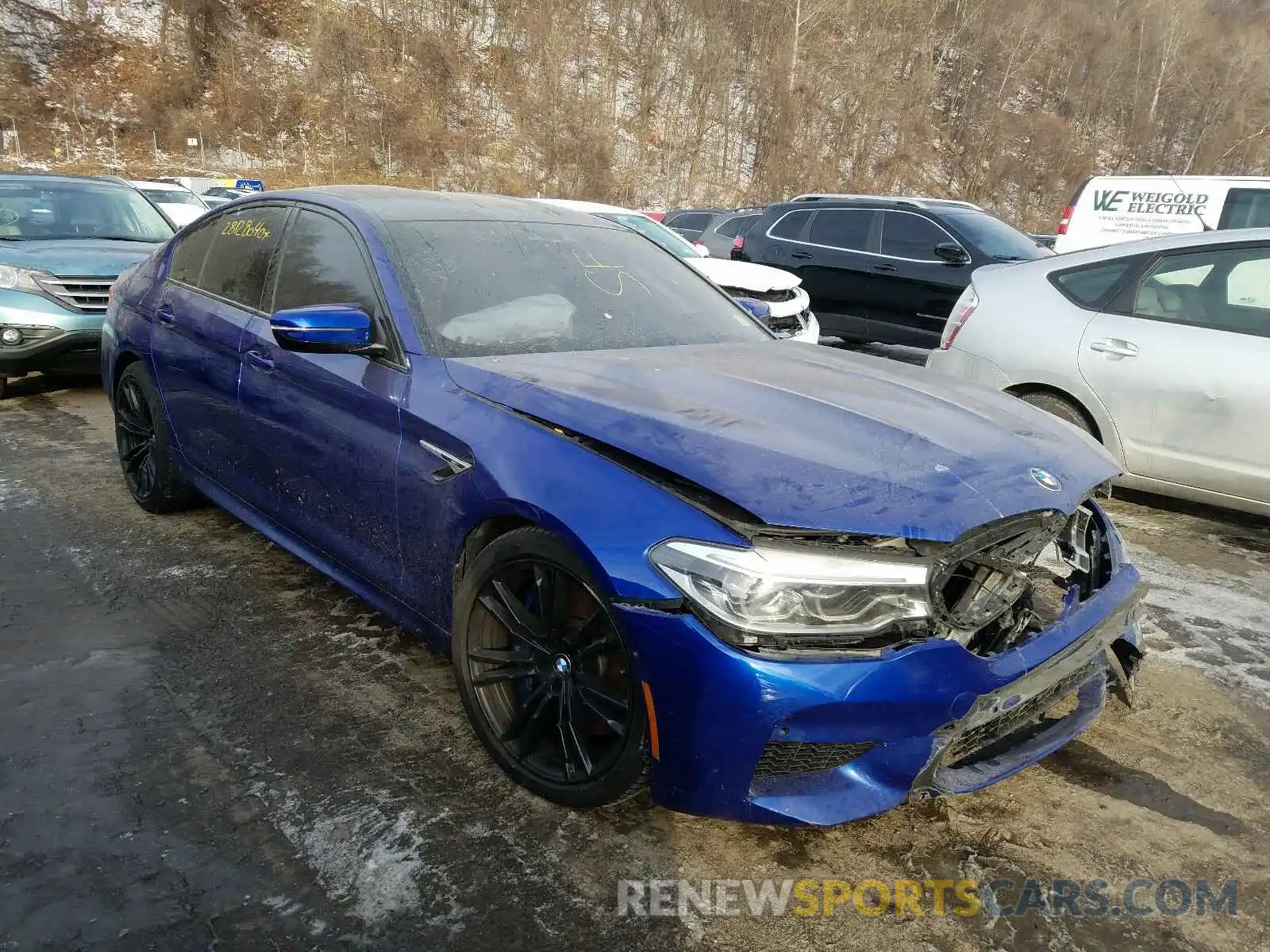 1 Фотография поврежденного автомобиля WBSJF0C57KB284186 BMW M5 2019