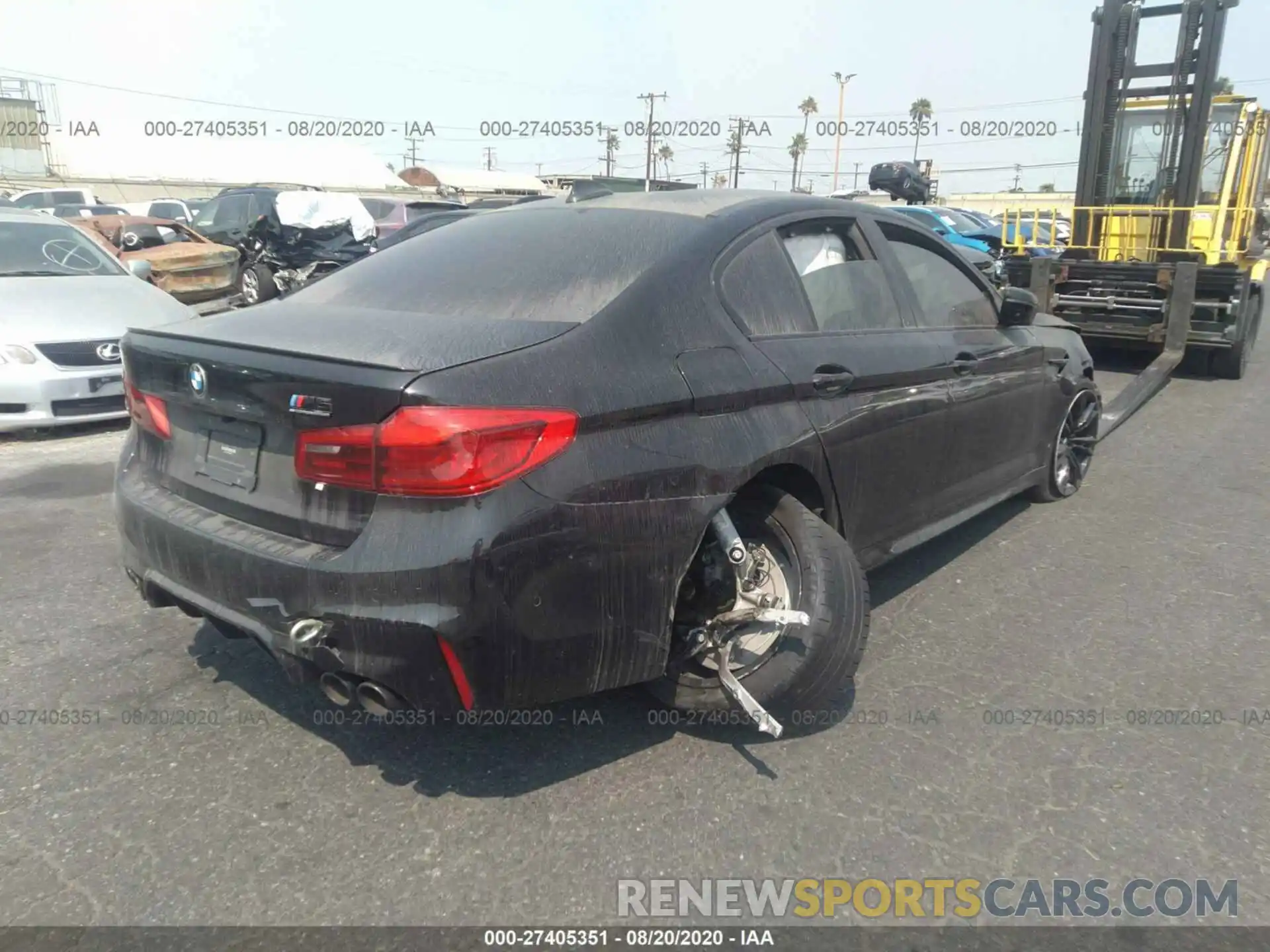 4 Photograph of a damaged car WBSJF0C57KB284592 BMW M5 2019