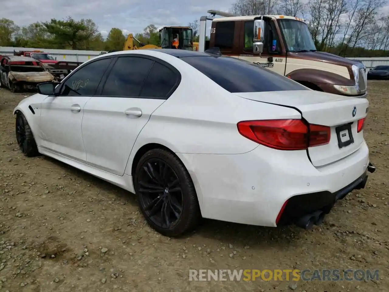 3 Photograph of a damaged car WBSJF0C58KB448481 BMW M5 2019