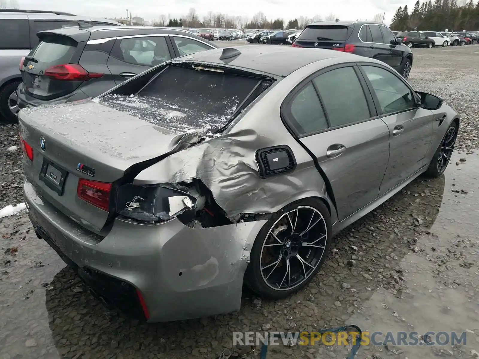 4 Photograph of a damaged car WBSJF0C59KB447498 BMW M5 2019