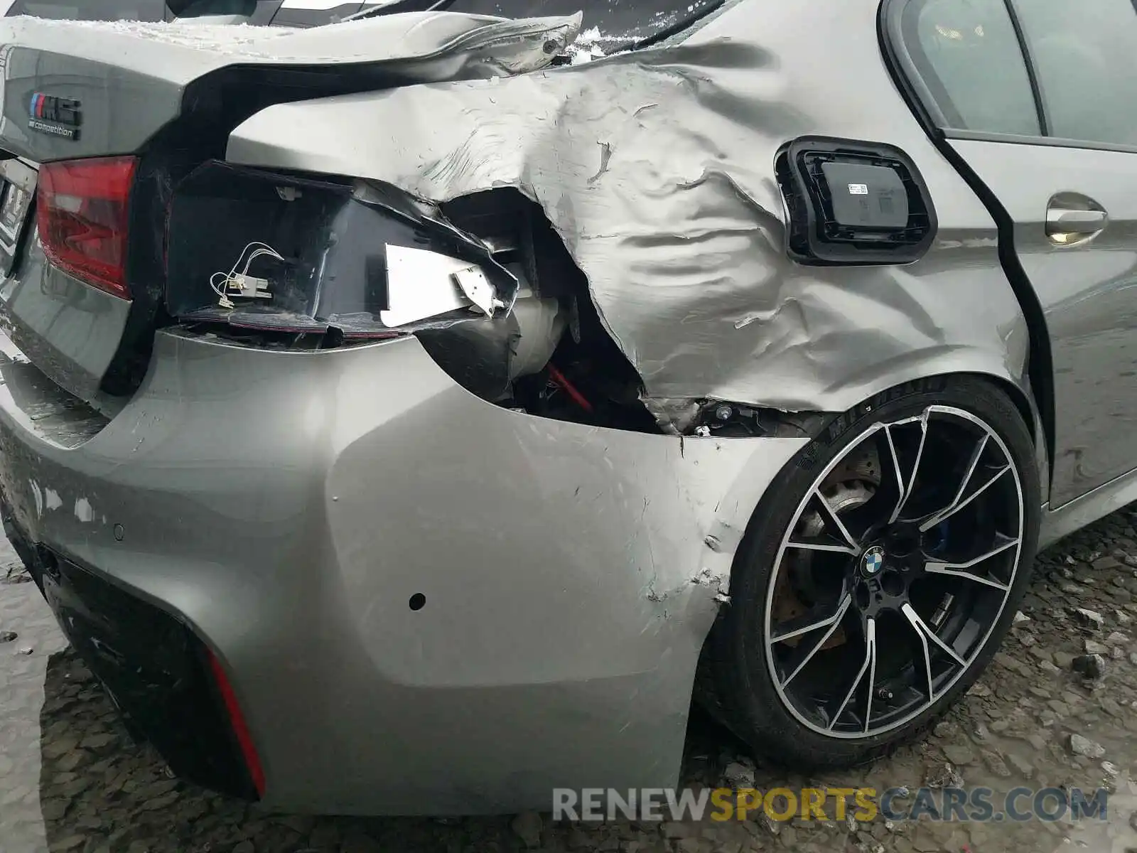 9 Photograph of a damaged car WBSJF0C59KB447498 BMW M5 2019