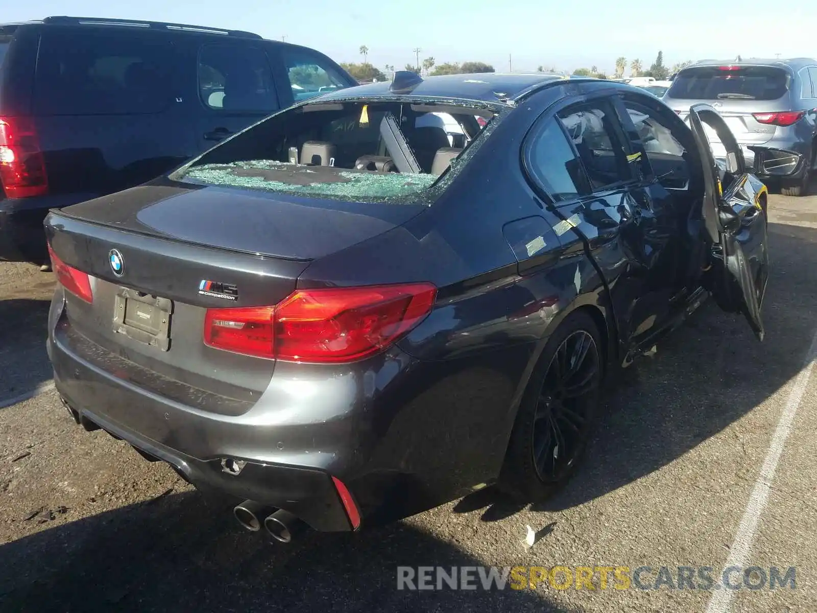 4 Фотография поврежденного автомобиля WBSJF0C59KB447677 BMW M5 2019