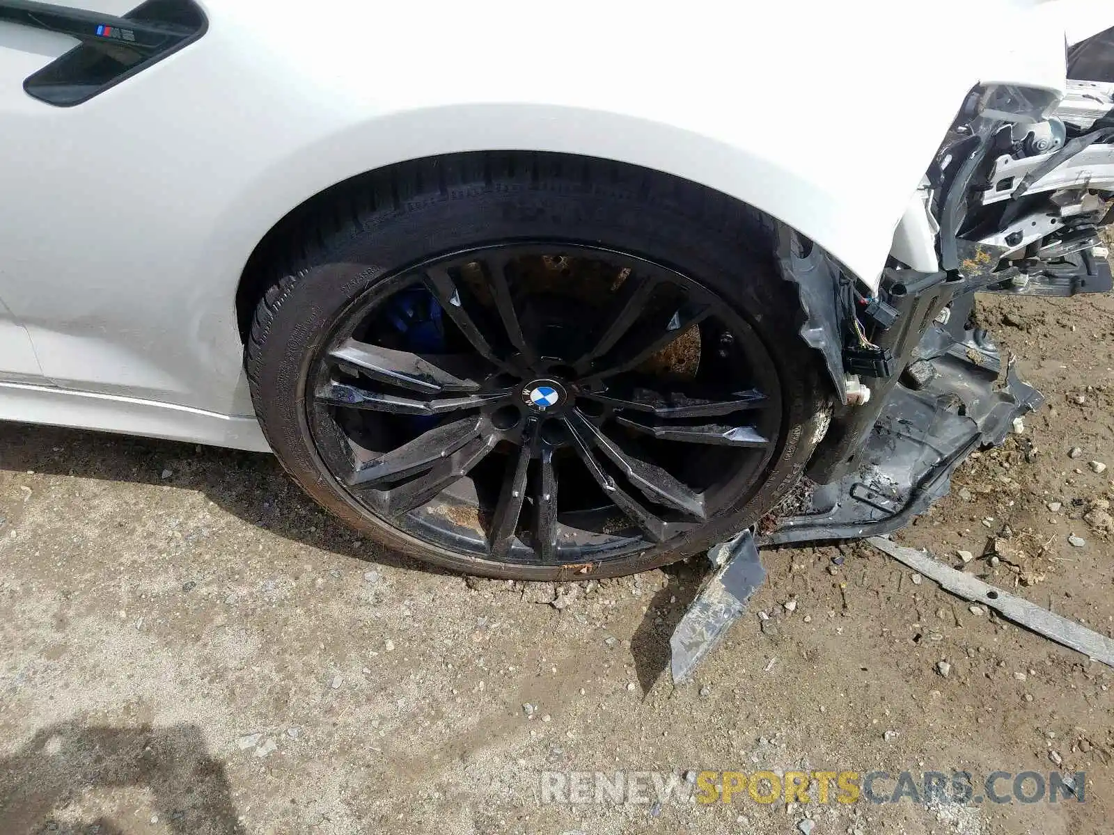 9 Фотография поврежденного автомобиля WBSJF0C59KB448506 BMW M5 2019