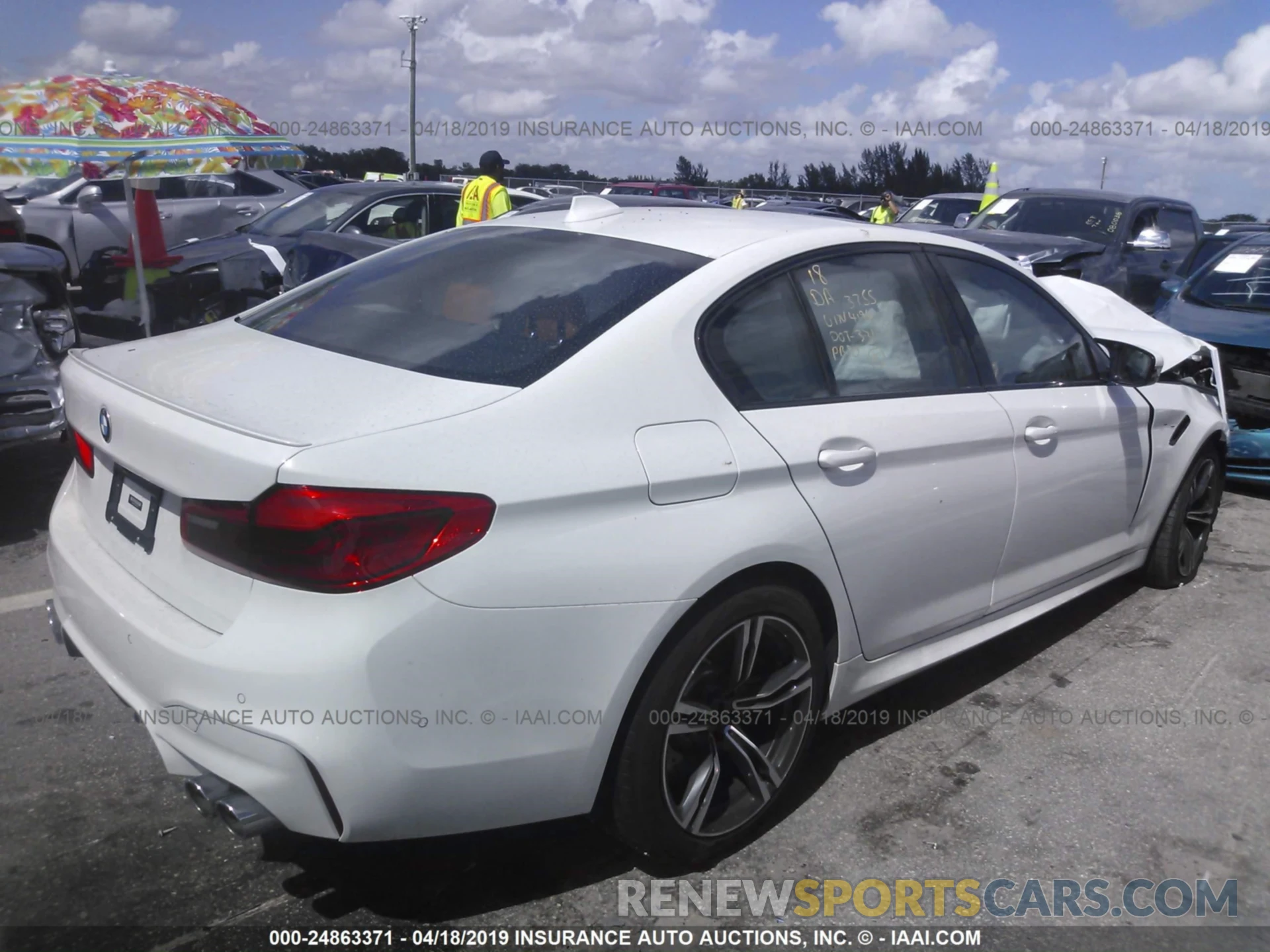 4 Photograph of a damaged car WBSJF0C5XKB284196 BMW M5 2019