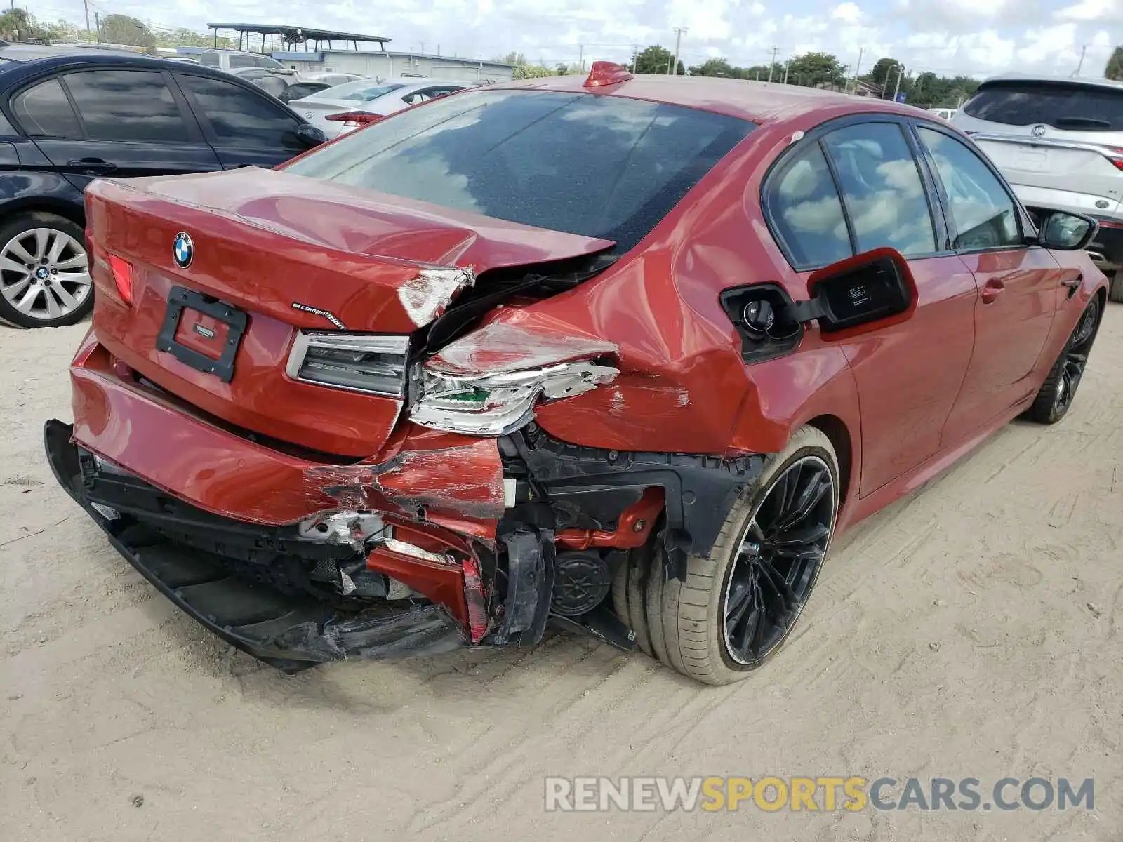 4 Photograph of a damaged car WBSJF0C5XKB284893 BMW M5 2019