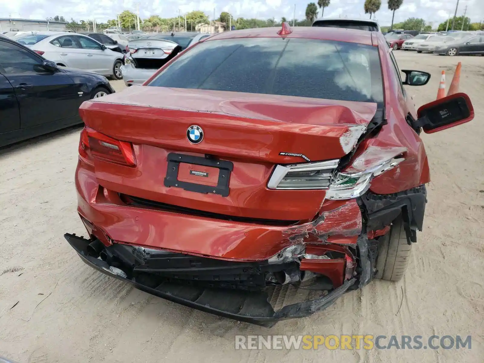 9 Photograph of a damaged car WBSJF0C5XKB284893 BMW M5 2019