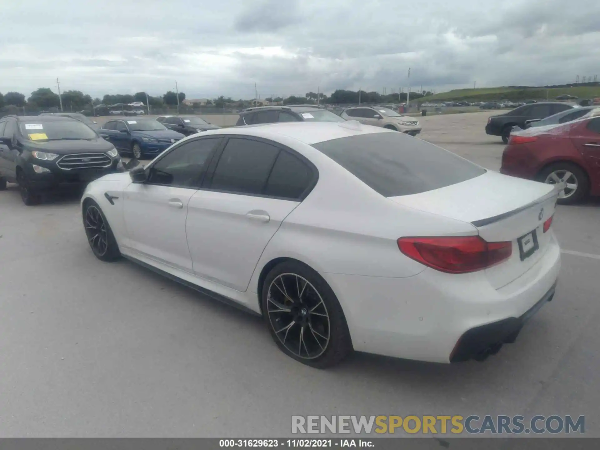 3 Photograph of a damaged car WBSJF0C5XKB285624 BMW M5 2019