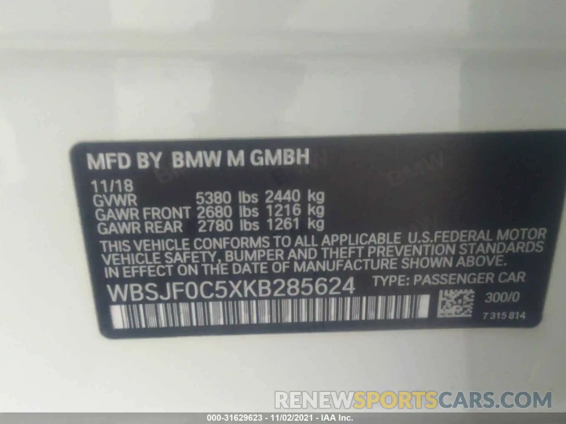 9 Photograph of a damaged car WBSJF0C5XKB285624 BMW M5 2019