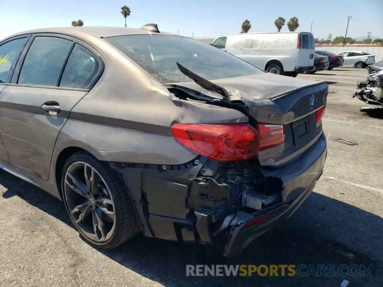 9 Photograph of a damaged car WBAJS7C05LCE41788 BMW M5 2020