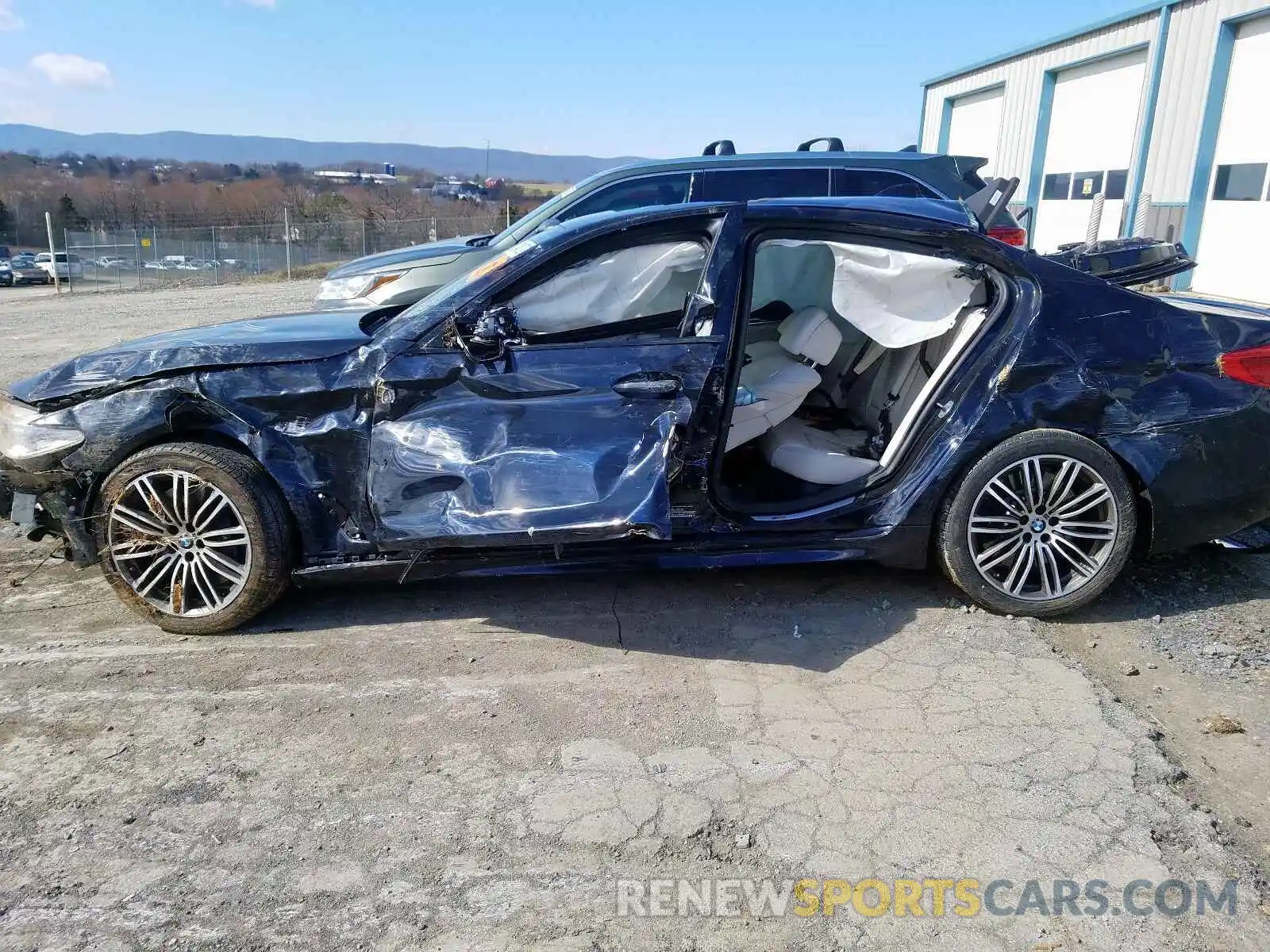 9 Photograph of a damaged car WBAJS7C09LBN96279 BMW M5 2020