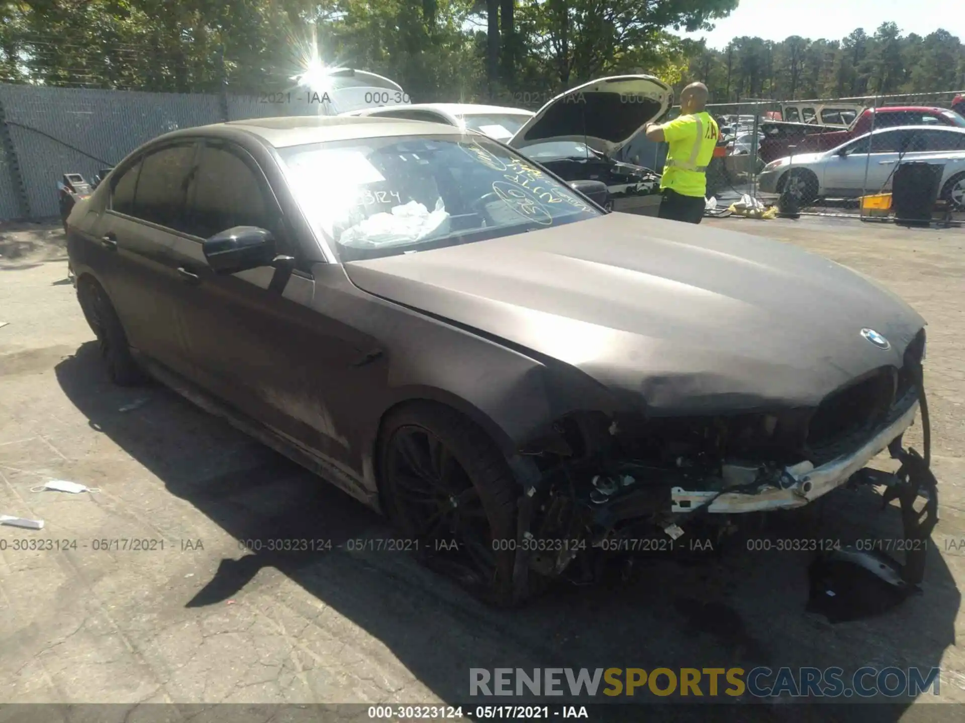 1 Photograph of a damaged car WBSJF0C01LCD39900 BMW M5 2020