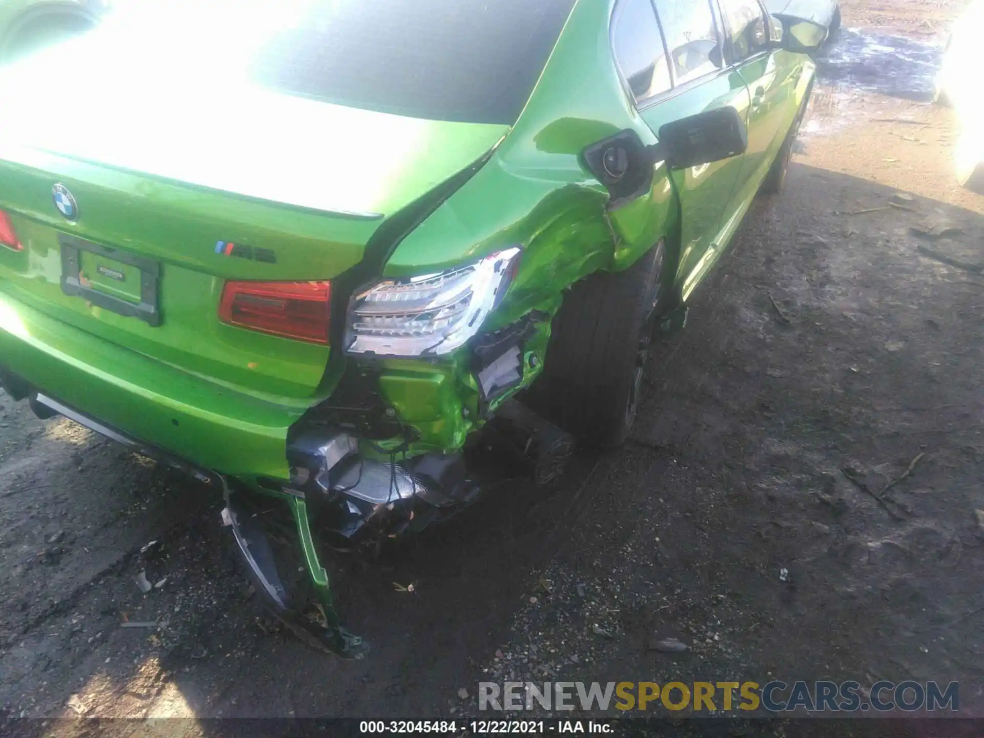 6 Photograph of a damaged car WBSJF0C01LCE69370 BMW M5 2020