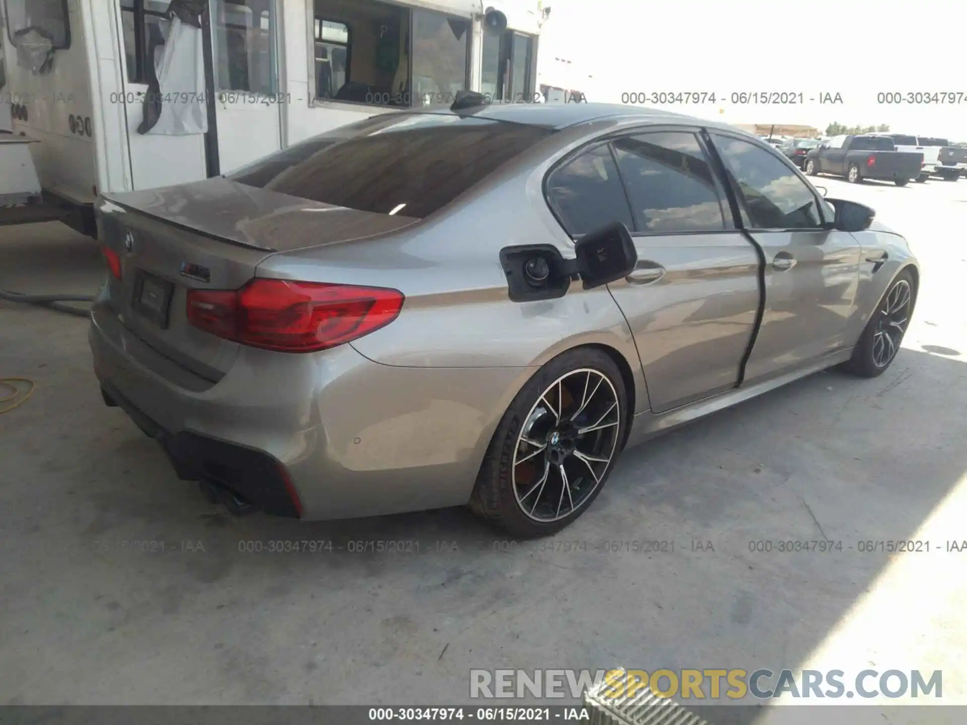 4 Фотография поврежденного автомобиля WBSJF0C03LCD24816 BMW M5 2020