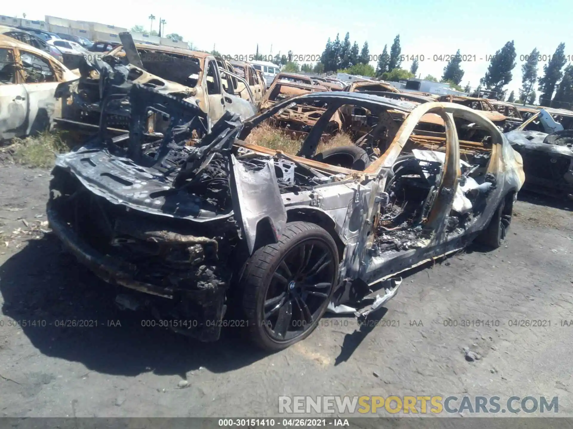 2 Фотография поврежденного автомобиля WBSJF0C03LCE00177 BMW M5 2020