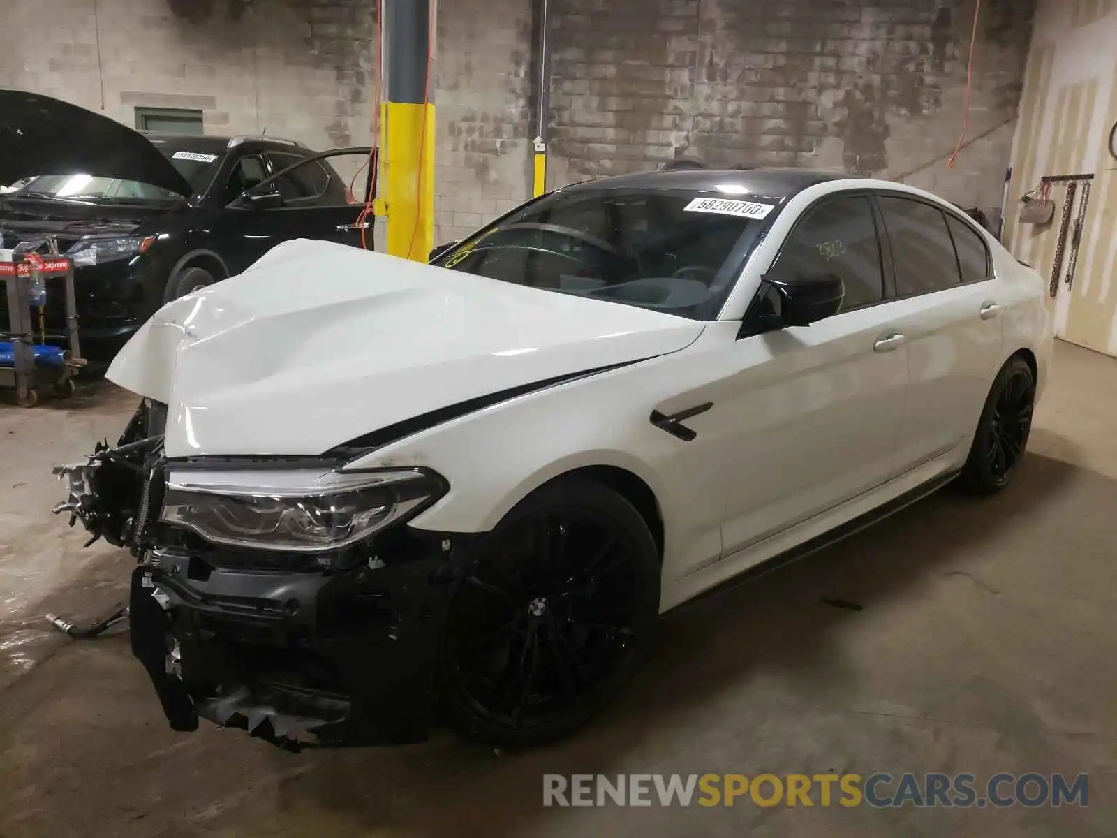 2 Фотография поврежденного автомобиля WBSJF0C05LCE01363 BMW M5 2020