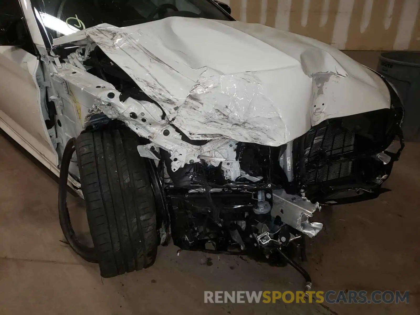9 Photograph of a damaged car WBSJF0C05LCE01363 BMW M5 2020