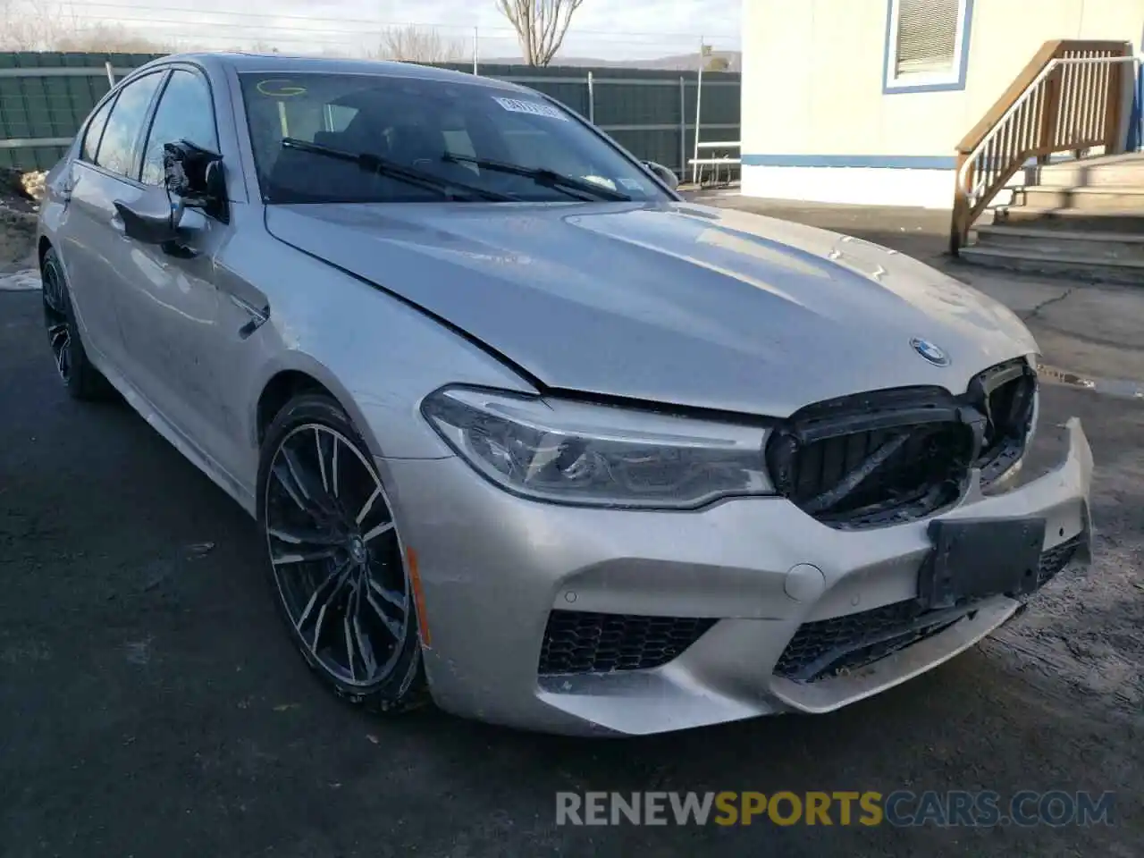 1 Photograph of a damaged car WBSJF0C06LCD38872 BMW M5 2020