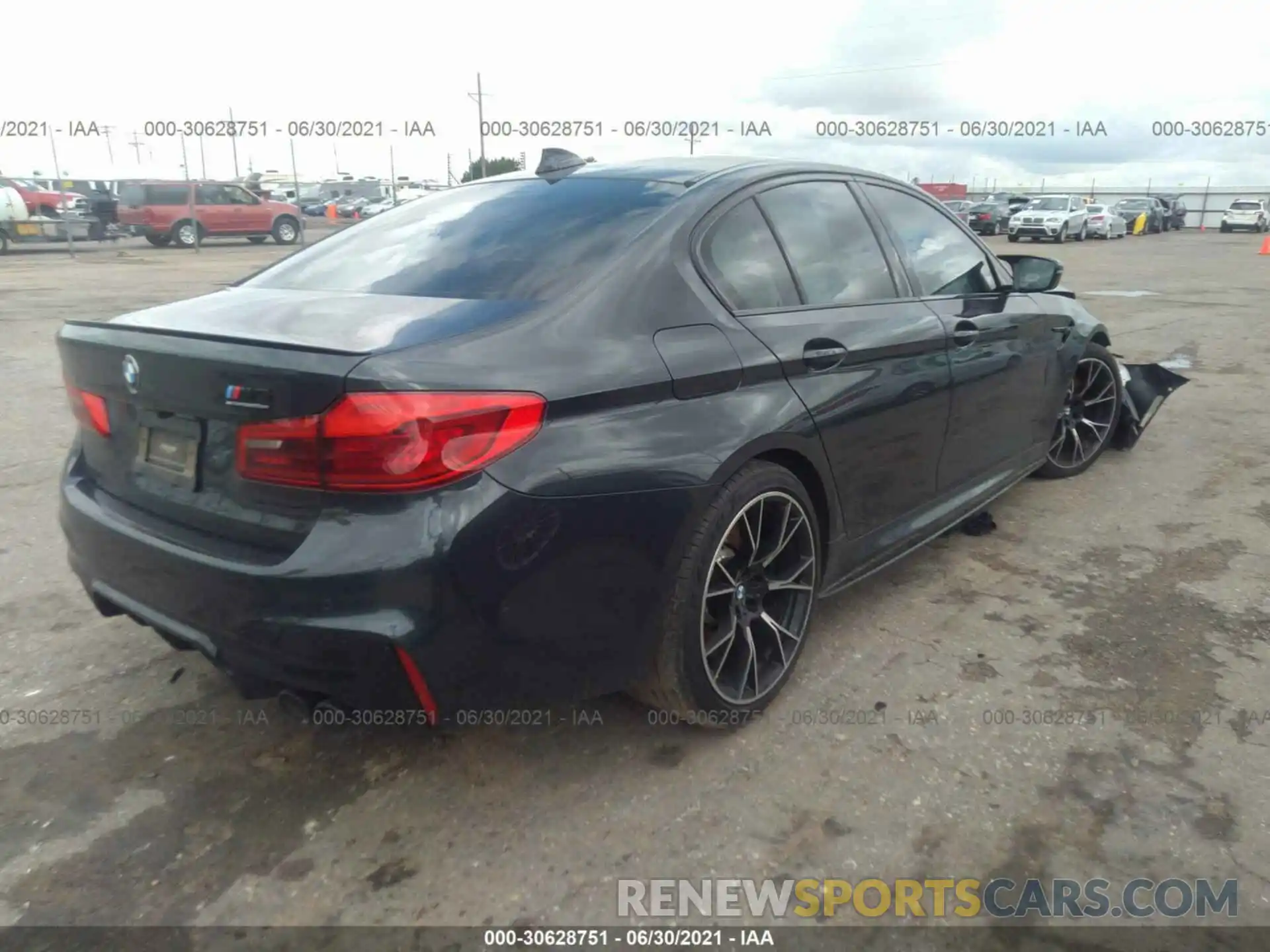 4 Фотография поврежденного автомобиля WBSJF0C0XLCD39961 BMW M5 2020