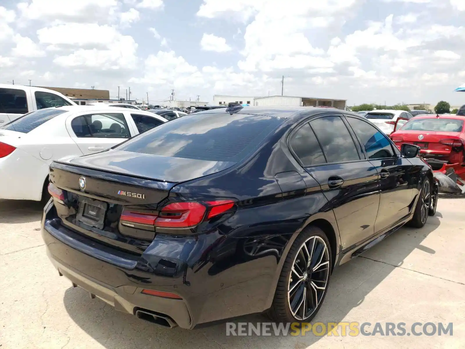 4 Photograph of a damaged car WBA13BK00MCF31692 BMW M5 2021