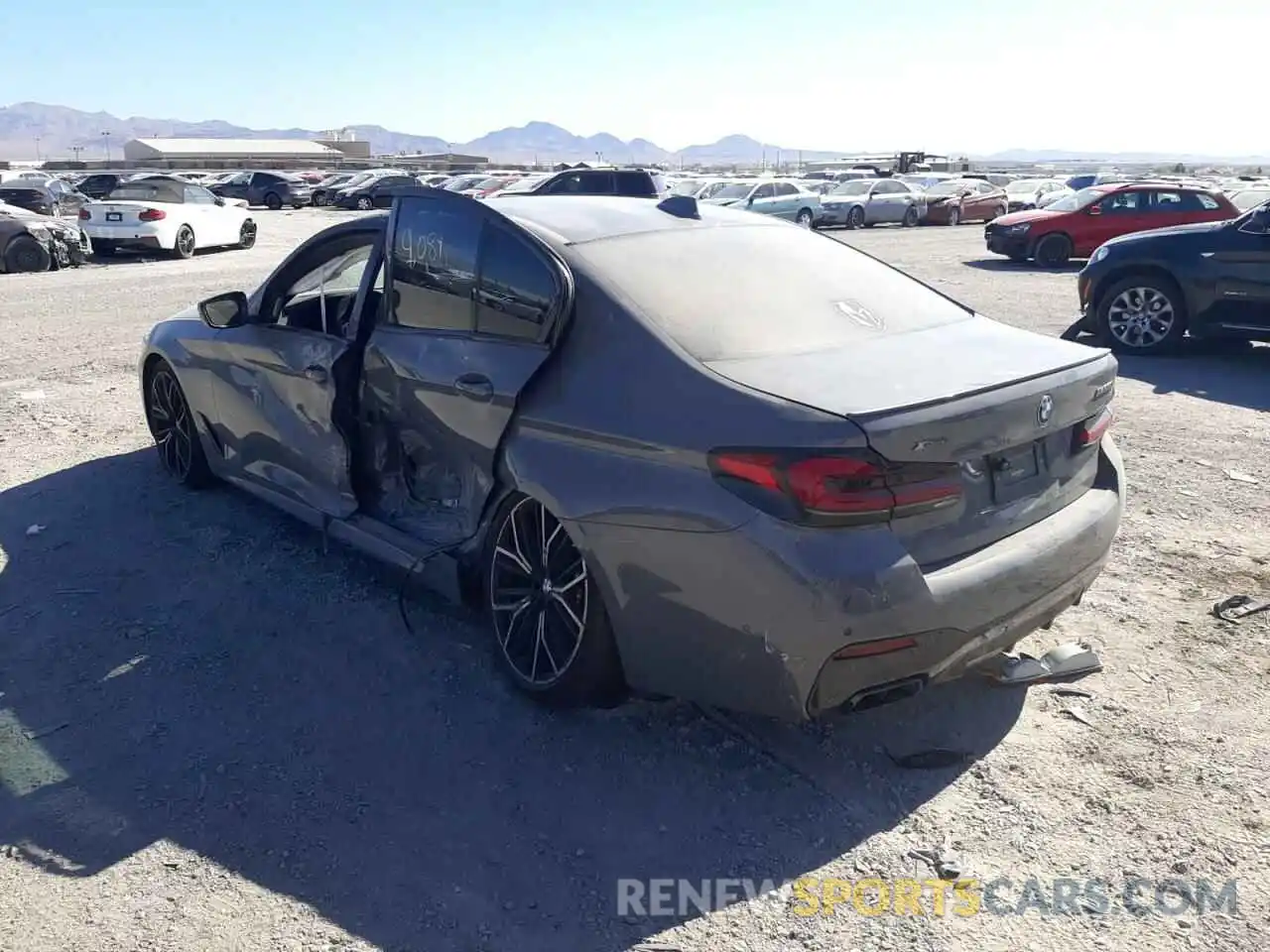 3 Photograph of a damaged car WBA13BK02MCG67905 BMW M5 2021