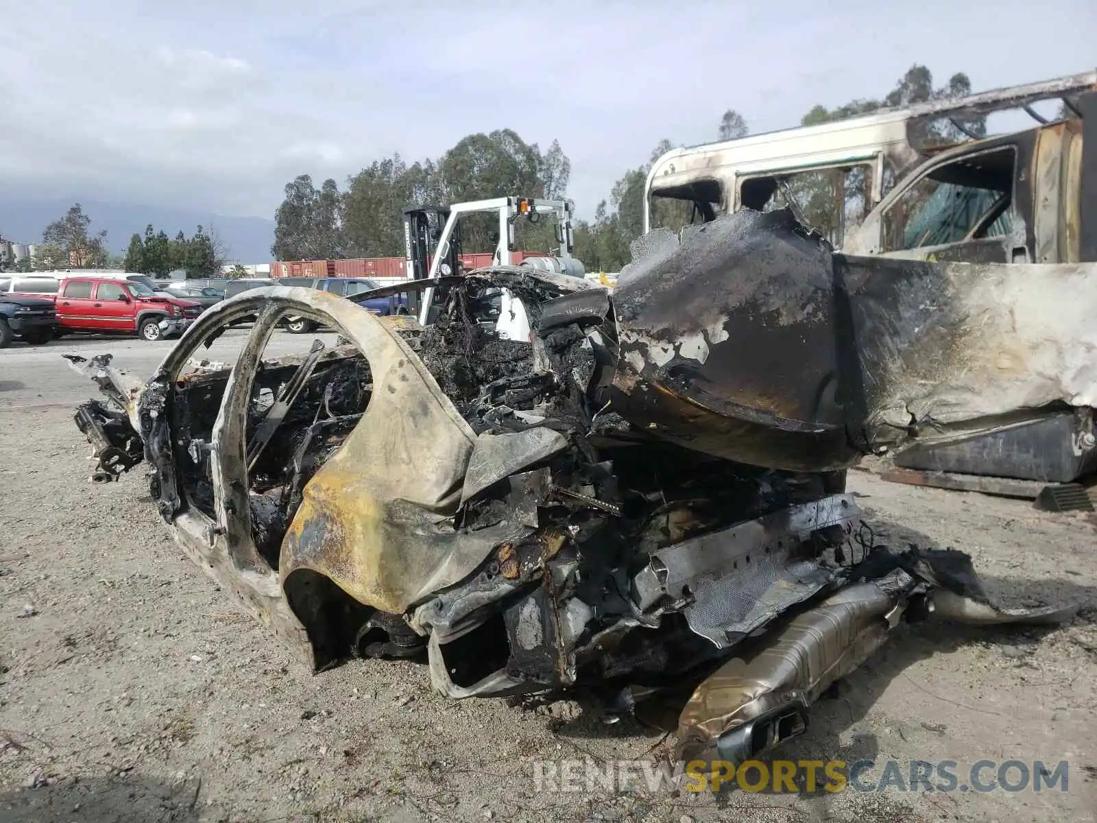 3 Photograph of a damaged car WBA13BK04MCG09973 BMW M5 2021