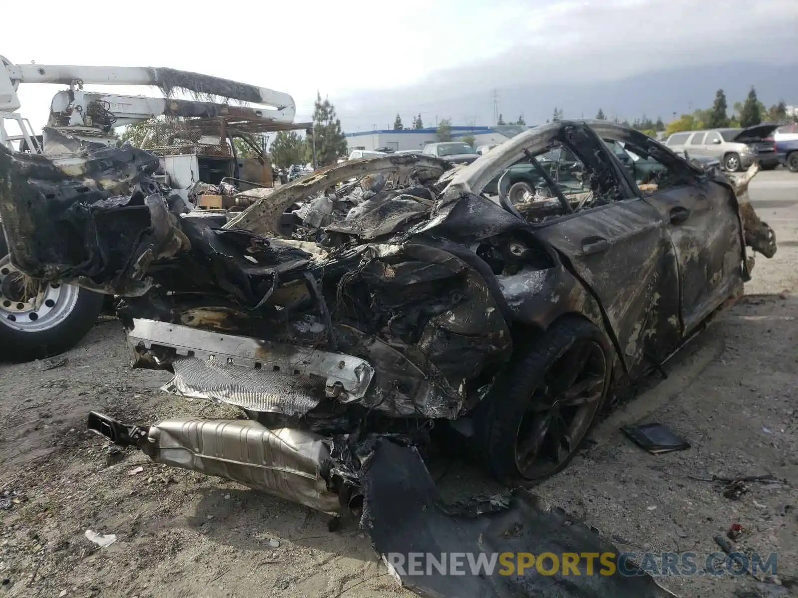 4 Photograph of a damaged car WBA13BK04MCG09973 BMW M5 2021