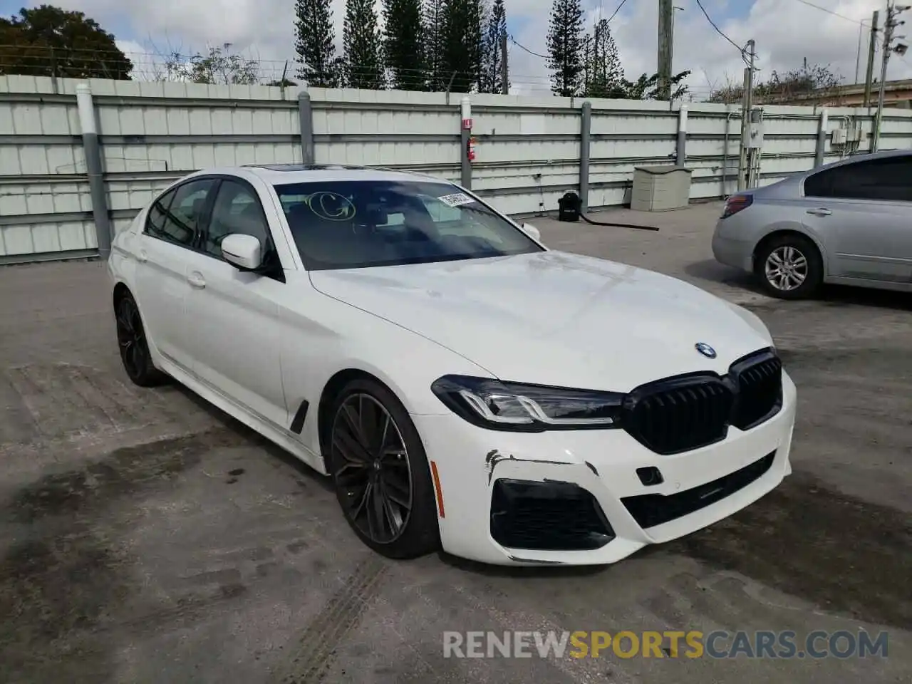 1 Photograph of a damaged car WBA13BK0XMCF87056 BMW M5 2021