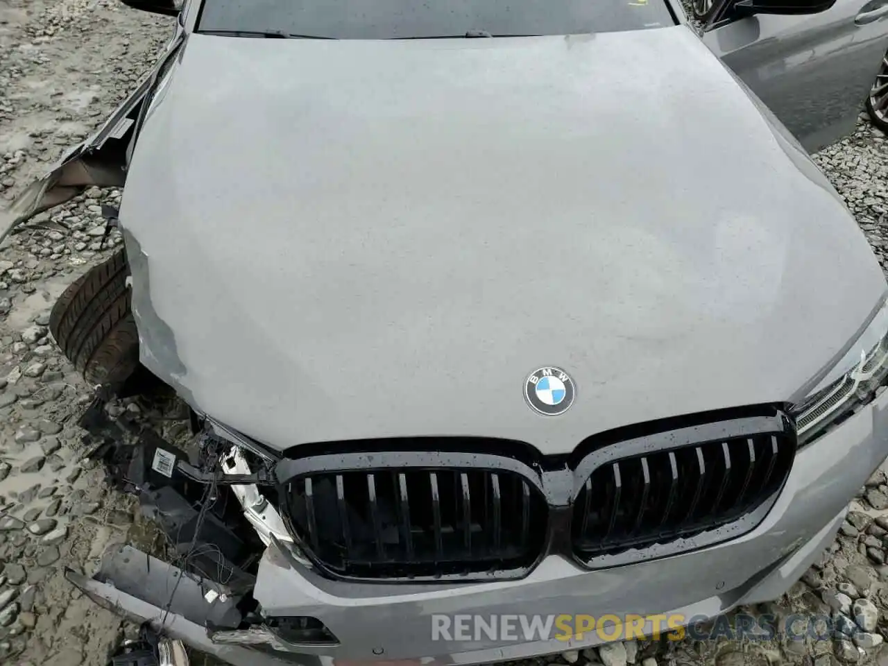 7 Photograph of a damaged car WBA13BK0XMCF97456 BMW M5 2021