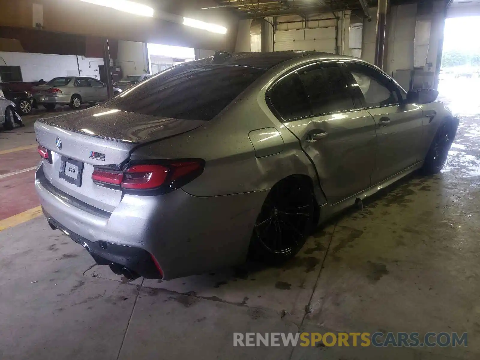 4 Photograph of a damaged car WBS83CH00MCF06945 BMW M5 2021