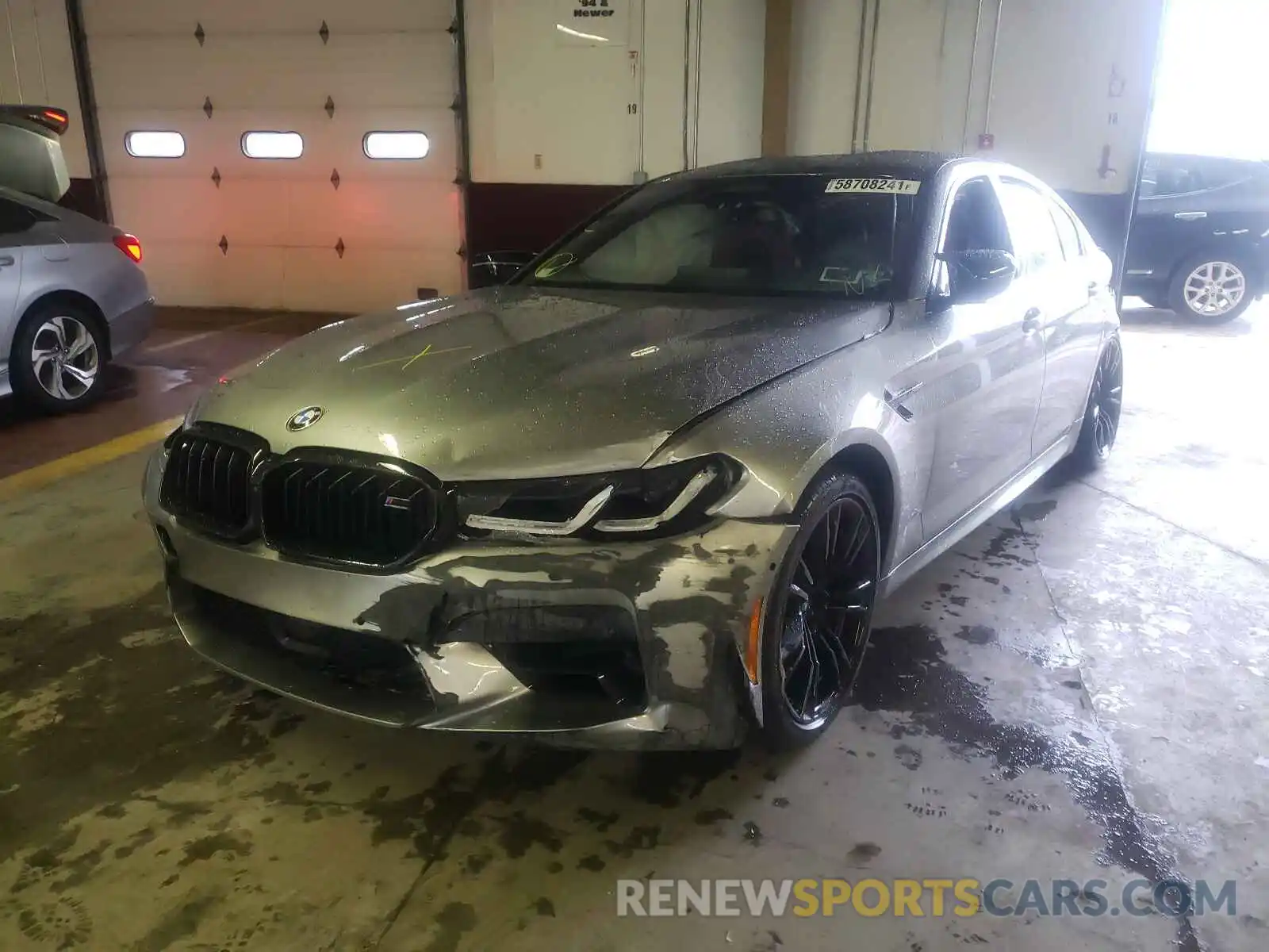 9 Photograph of a damaged car WBS83CH00MCF06945 BMW M5 2021