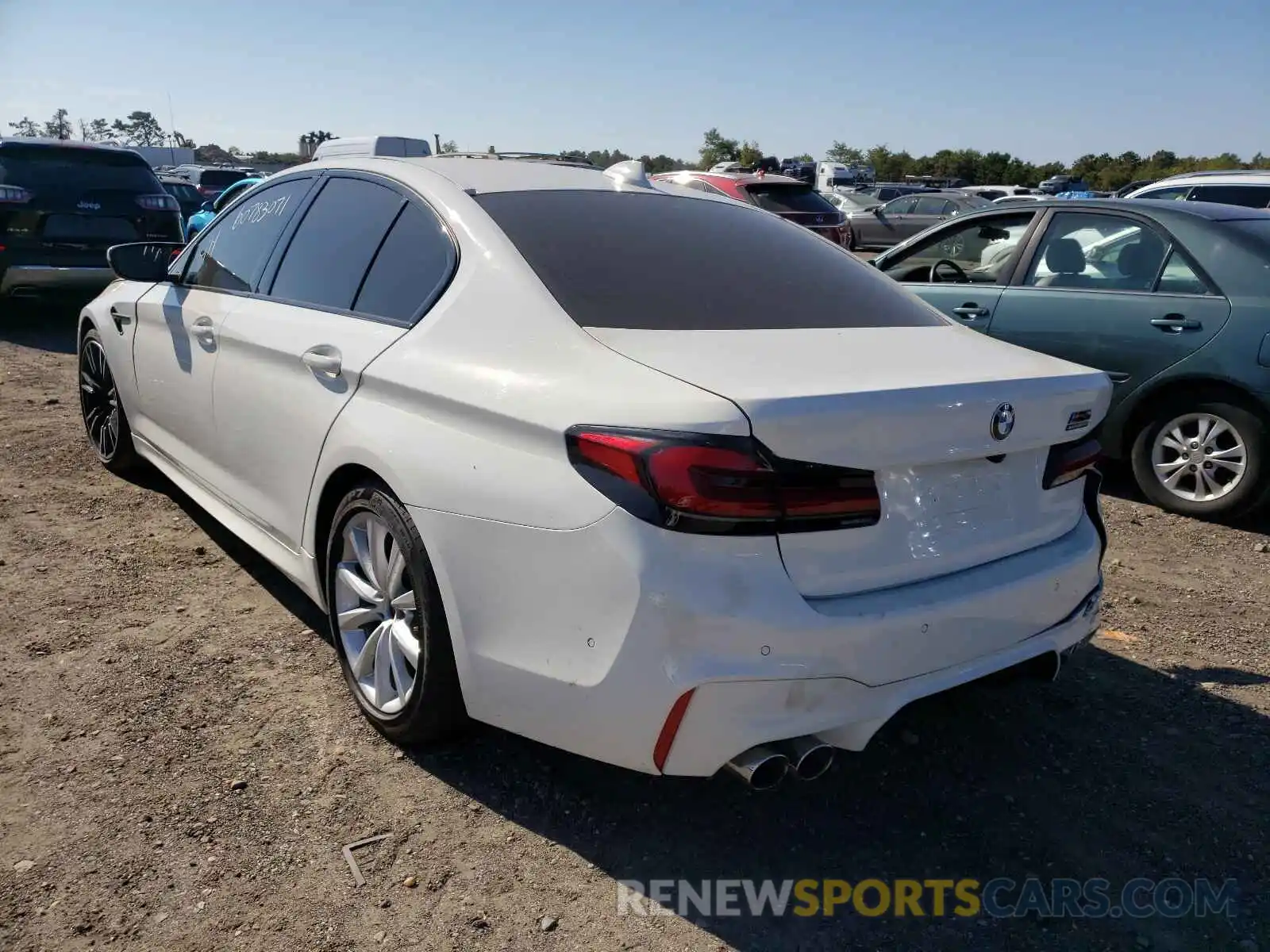 3 Photograph of a damaged car WBS83CH00MCF47298 BMW M5 2021