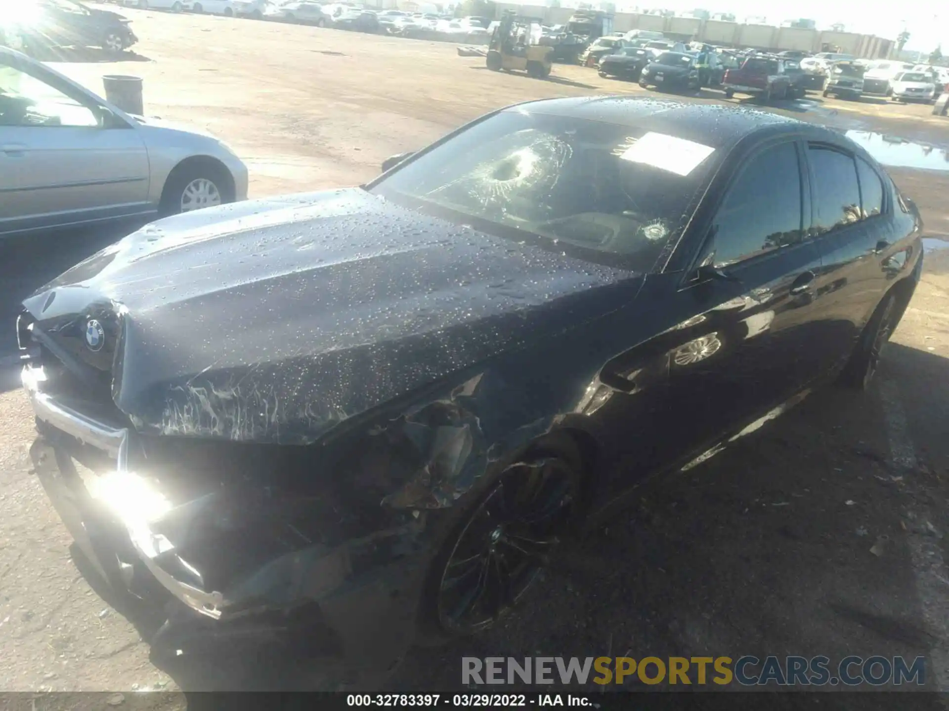 2 Photograph of a damaged car WBS83CH00MCF69897 BMW M5 2021