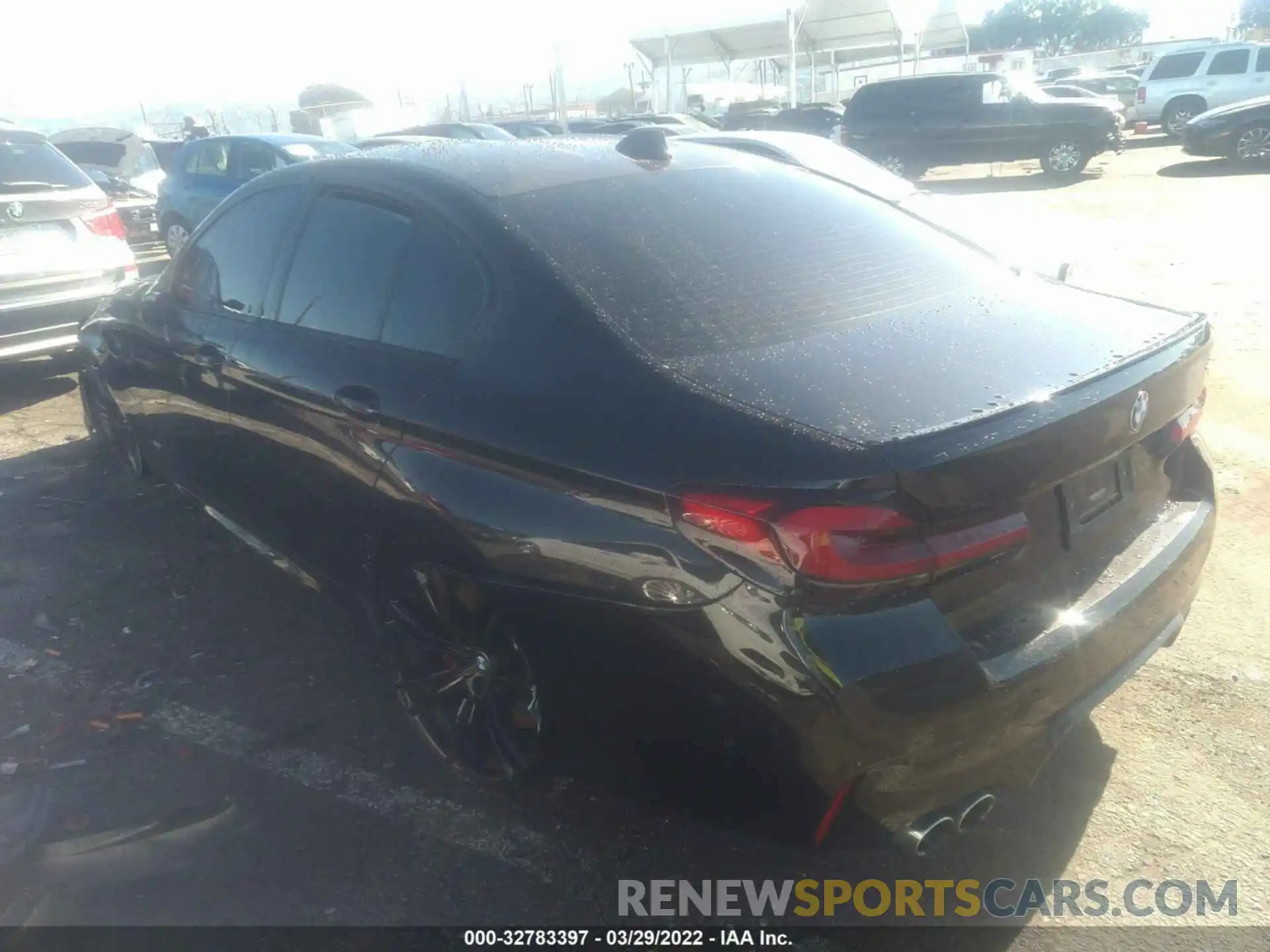 3 Photograph of a damaged car WBS83CH00MCF69897 BMW M5 2021